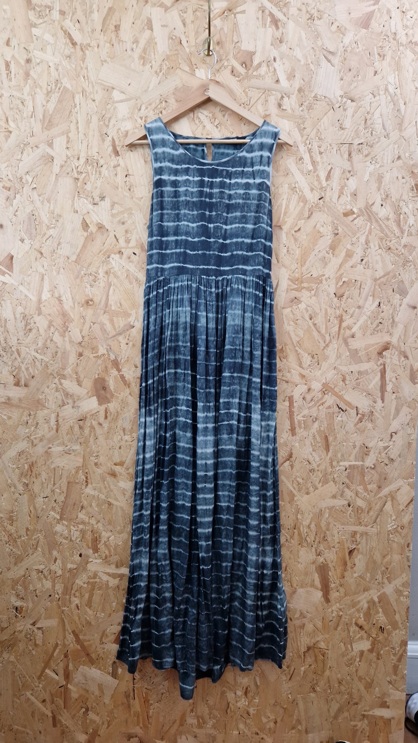 Preloved Neuw Tie Dye Sleeveless Dress With Cut Out Back Size 12