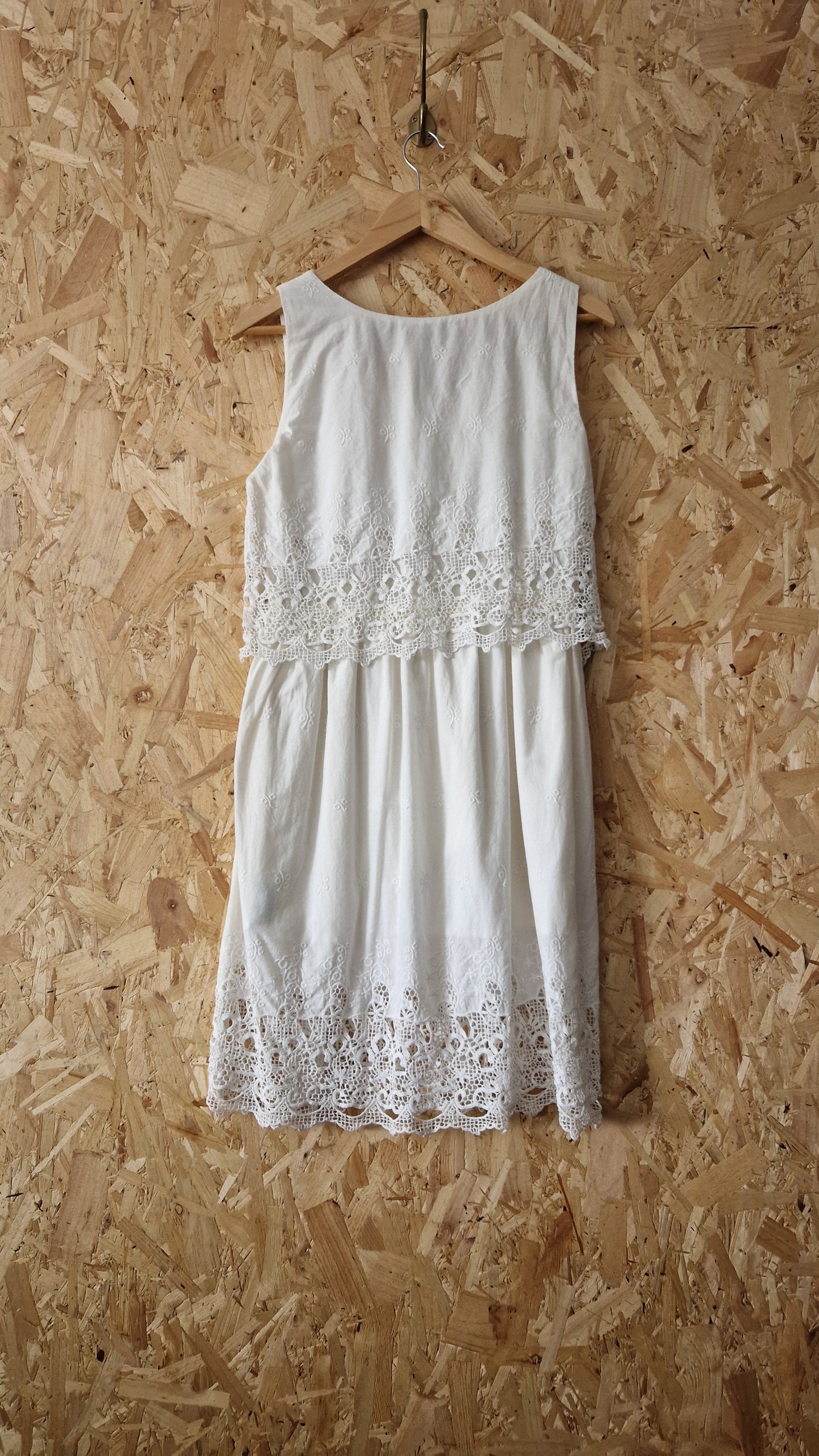 Preloved Zara Sleeveless Embroidered Lace Detailed Dress Size Small