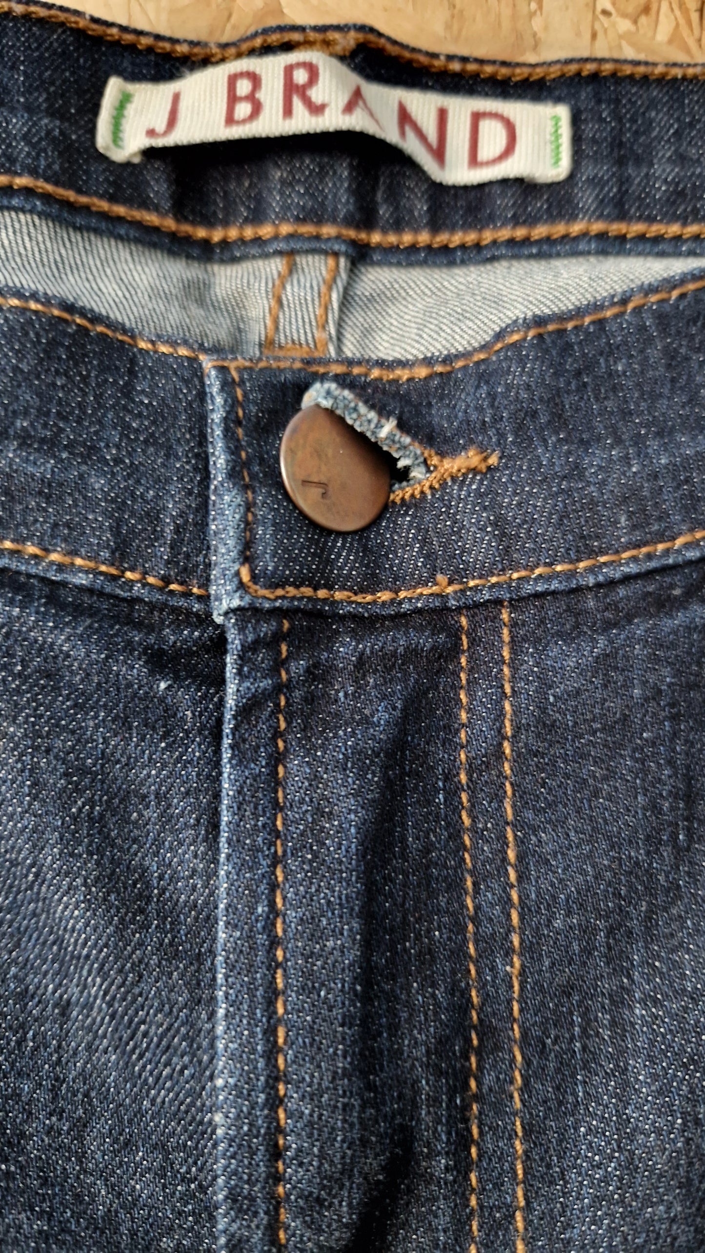Preloved J Brand 'Gigi' Cropped Flared Indigo Jeans Waist Size 31