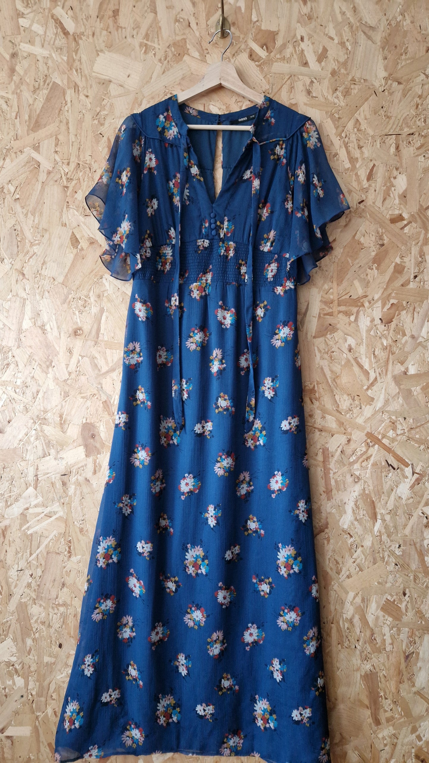 Preloved Oasis Floral Chiffon Flutter Sleeve Dress with Shirring Panel Size 12