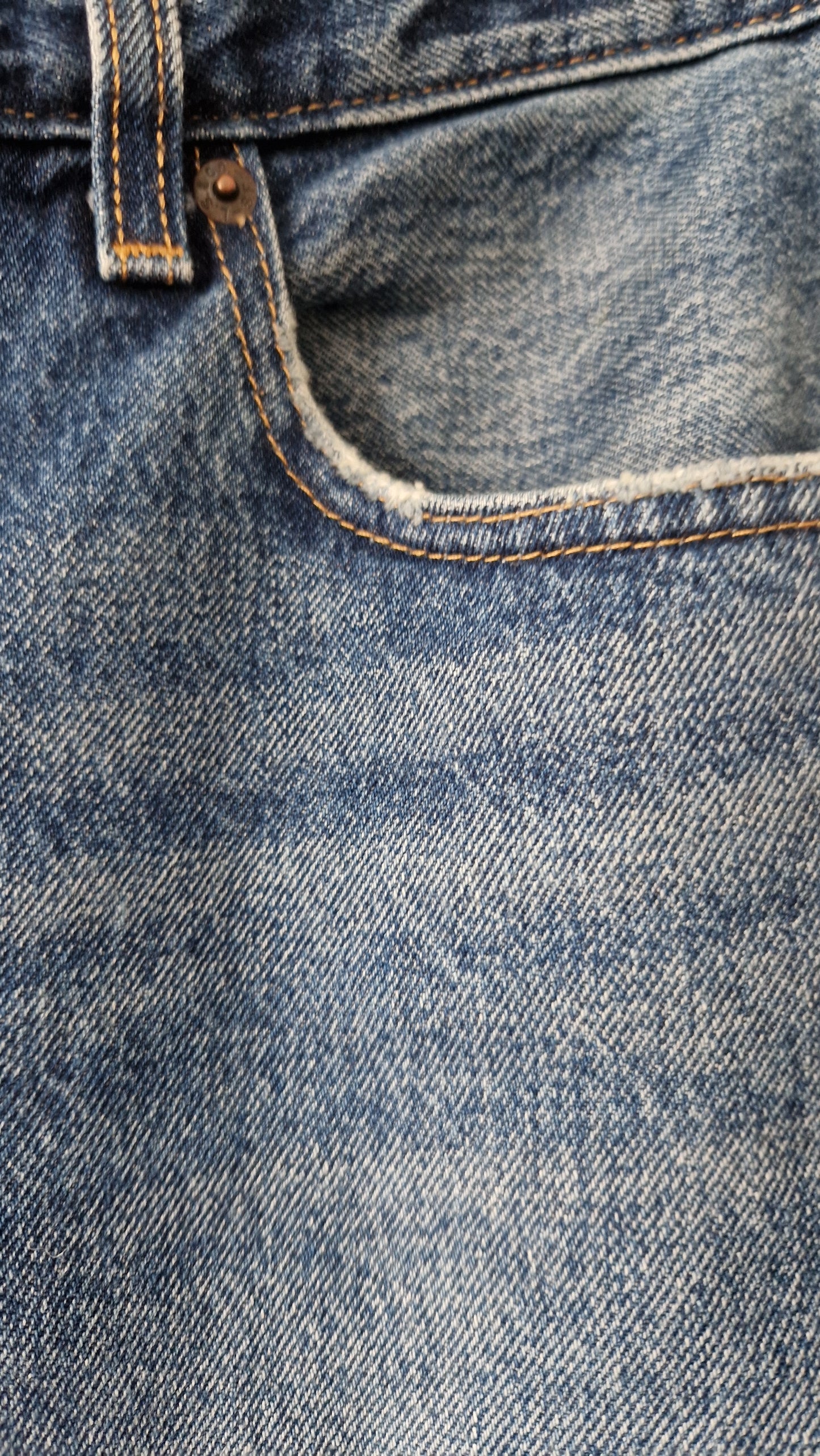 Preloved Levi's Middy Straight Leg Jeans Waist 31