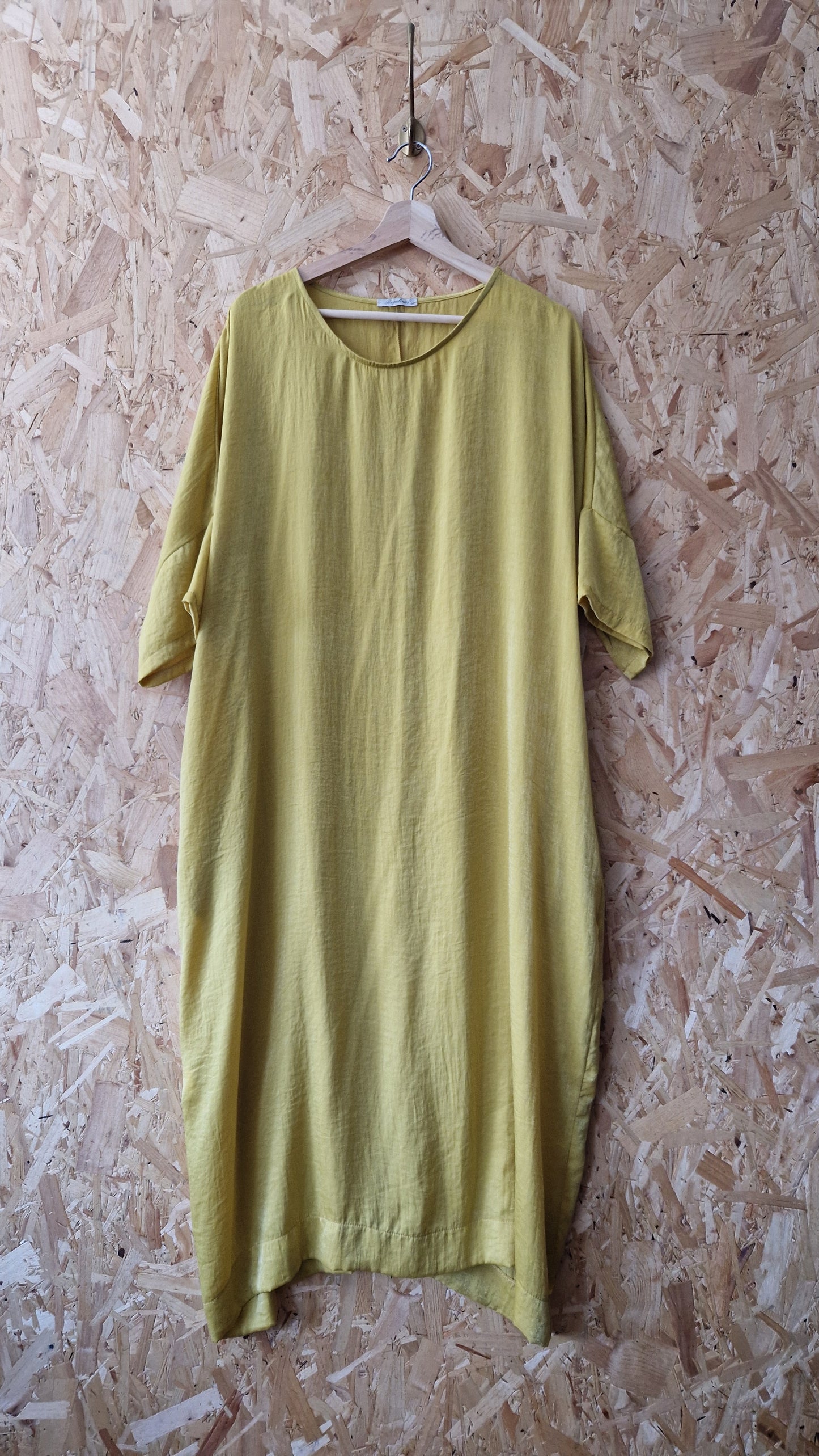 Preloved Regalias Short Sleeve Oversized Dress with Self Fabric Belt One Size