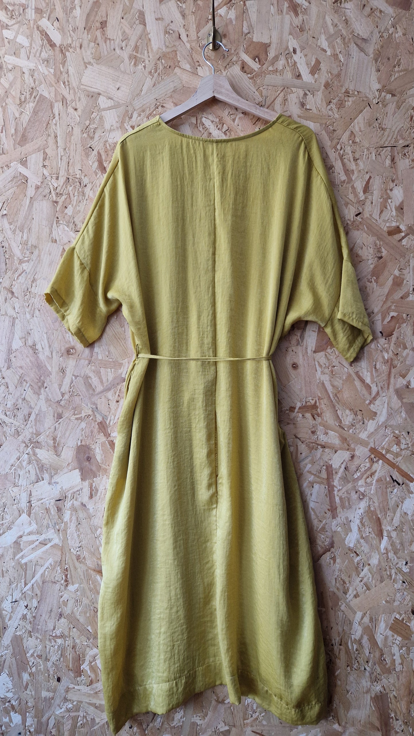 Preloved Regalias Short Sleeve Oversized Dress with Self Fabric Belt One Size