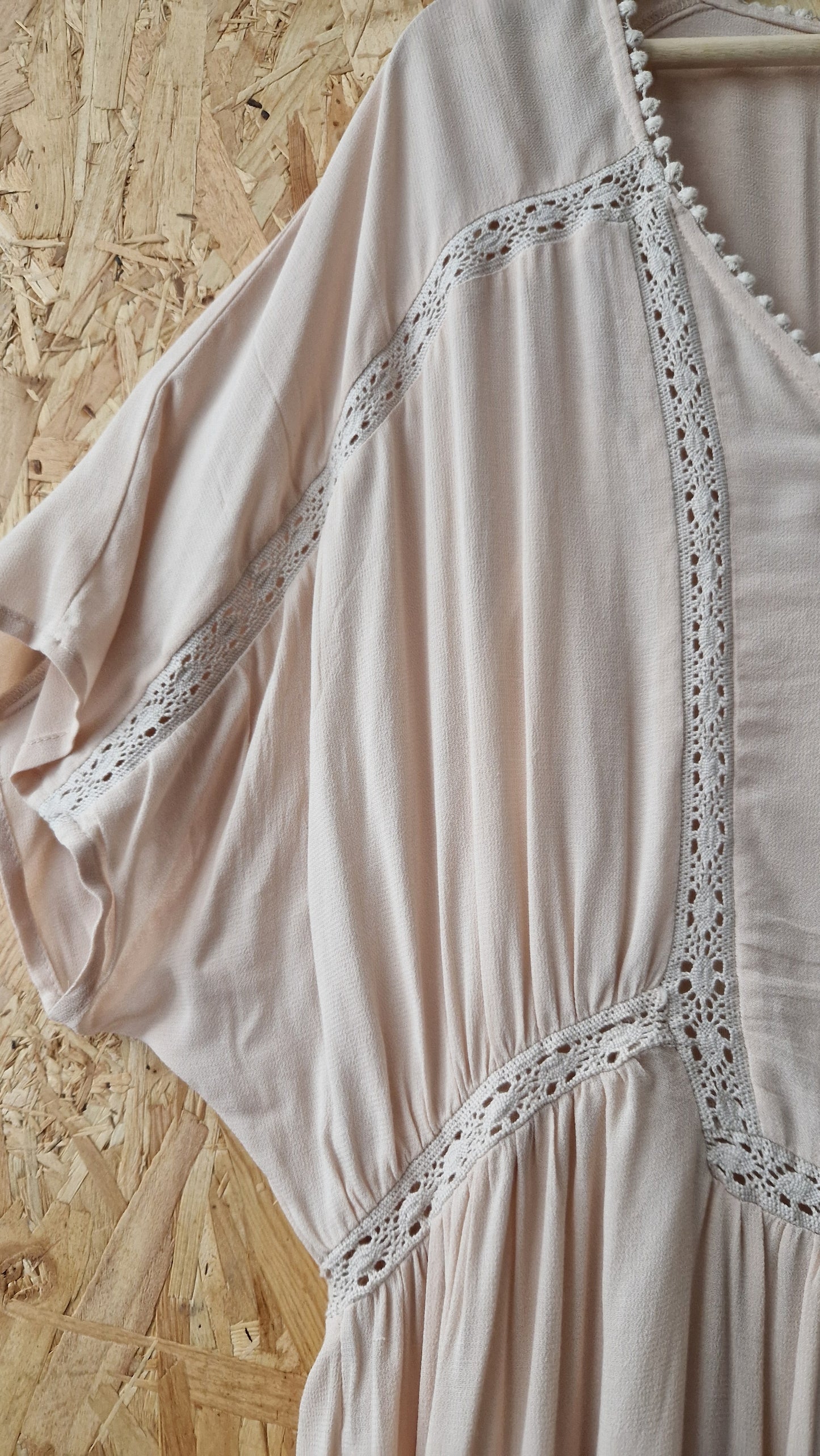 Preloved Zara Cap Sleeve Lined Dress with Crochet Lace Detail Size Medium