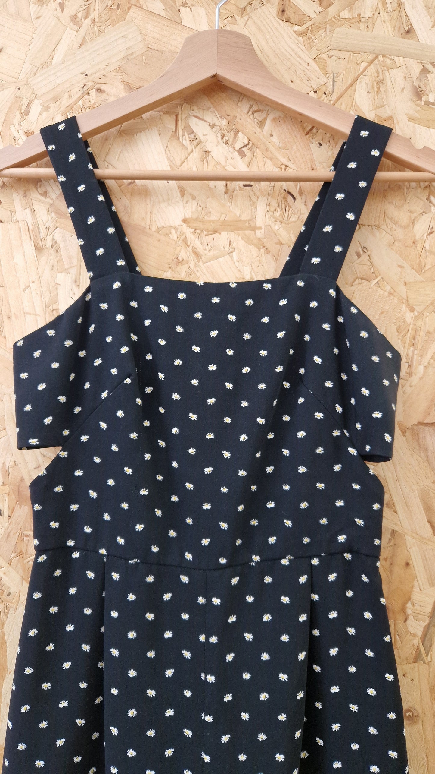 Preloved Topshop Wide Strap Jumpsuit with 'Cut-Out' Detail Size 6