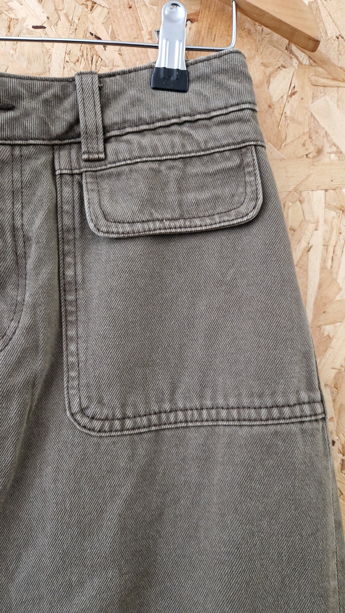 Preloved H&M Multi Pocket Skirt Size 8