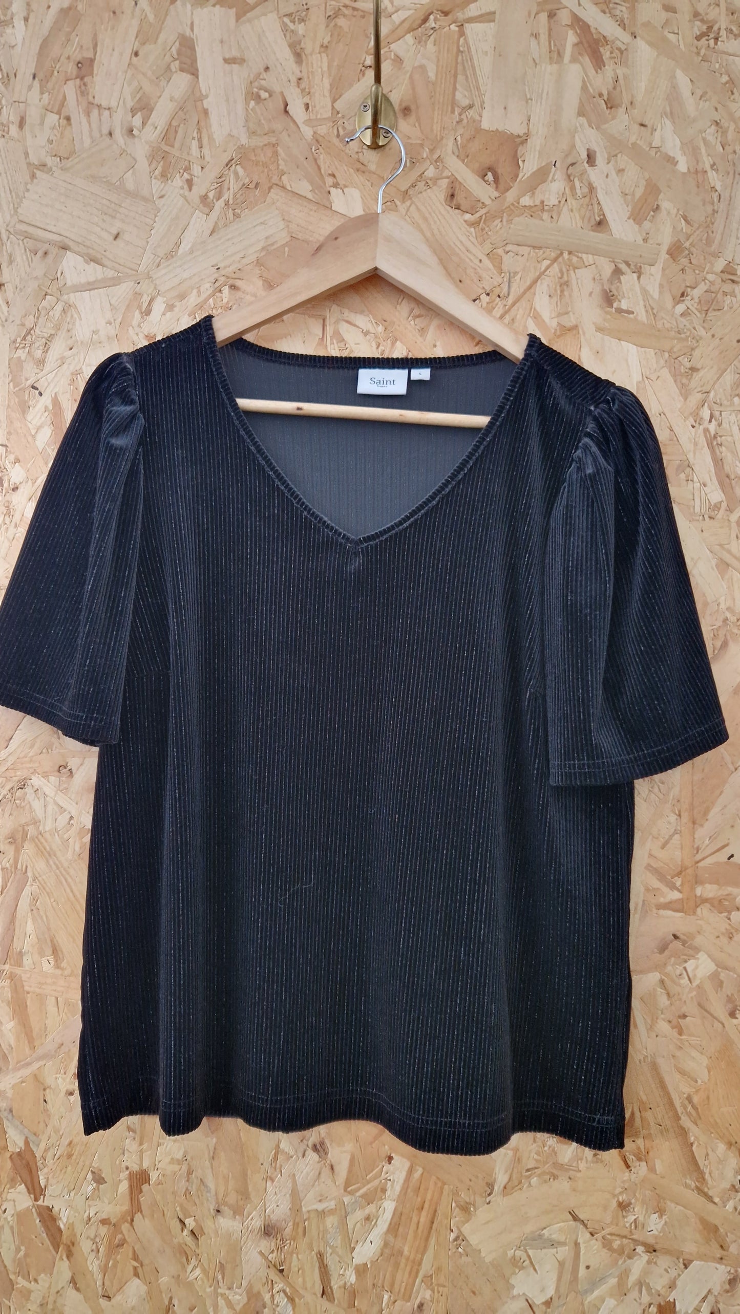 Preloved Saint Tropez Short Sleeve Velour Cord Puff Sleeve V-Neck Top Size Small