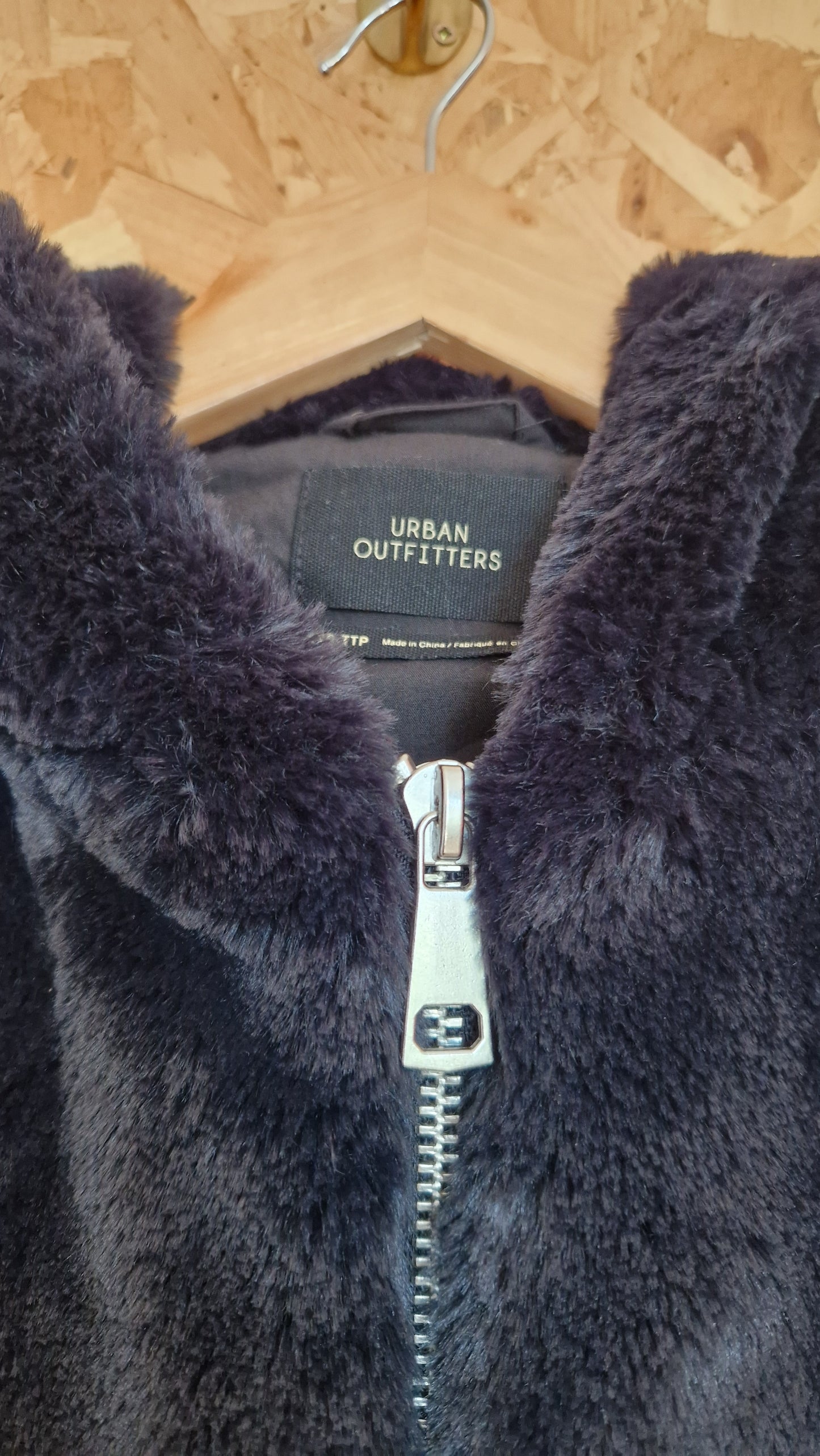 Preloved Urban Outfitters Cropped Faux Fur Hooded Jacket Size XXSmall
