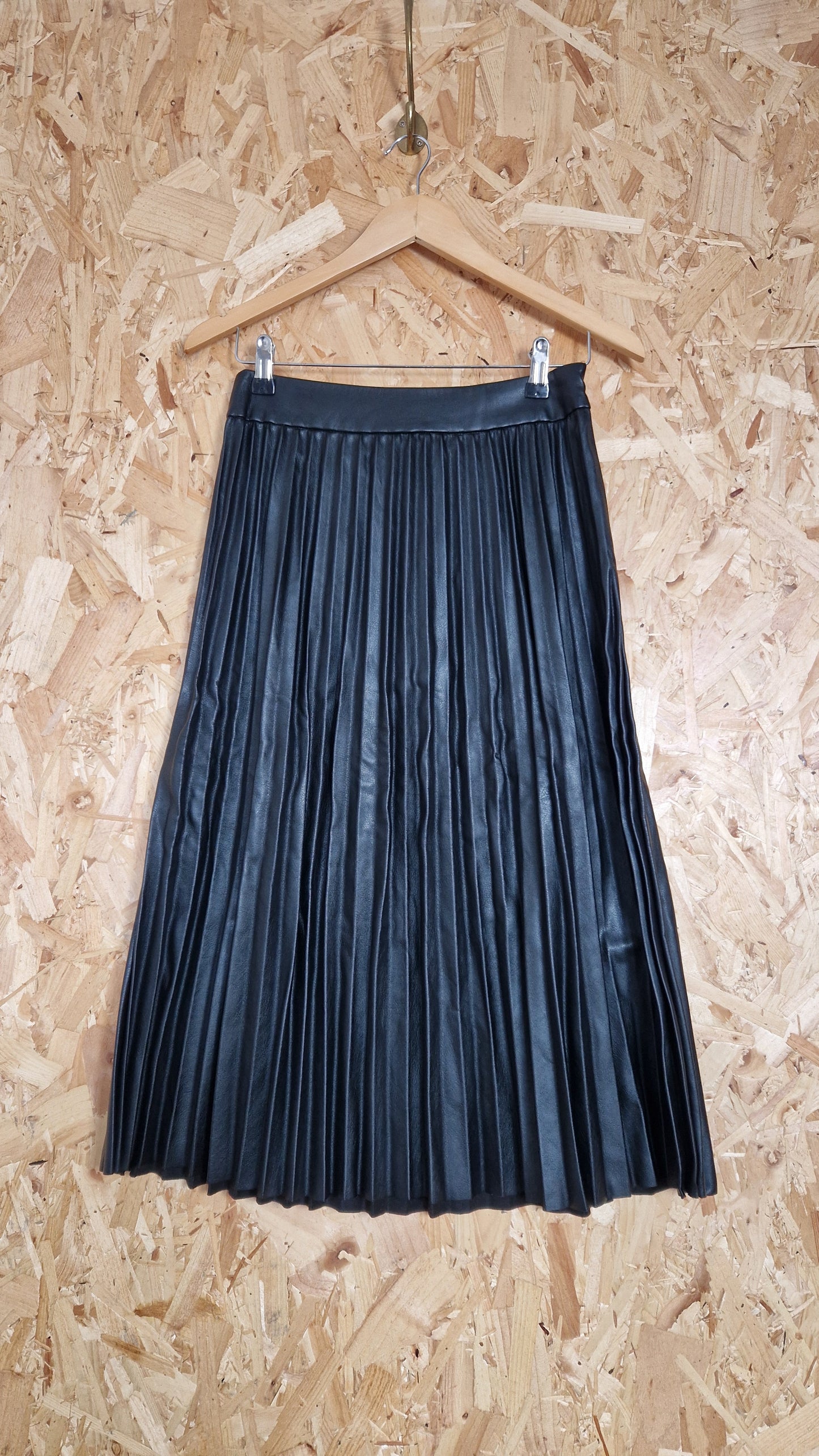 Preloved M&S Faux Leather Pleated Skirt Size 10