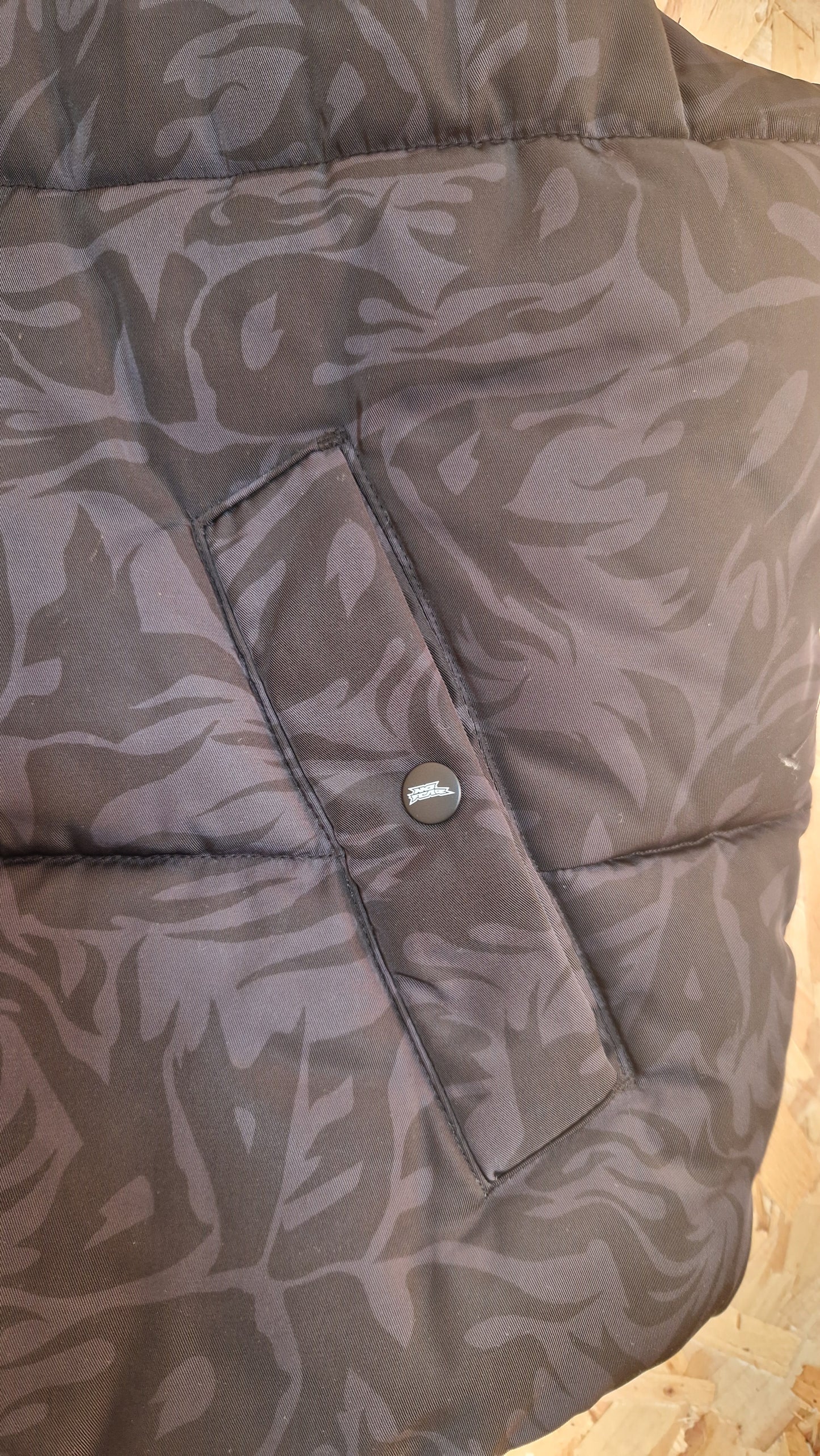 Preloved H&M x No Fear Printed Gilet Size Medium