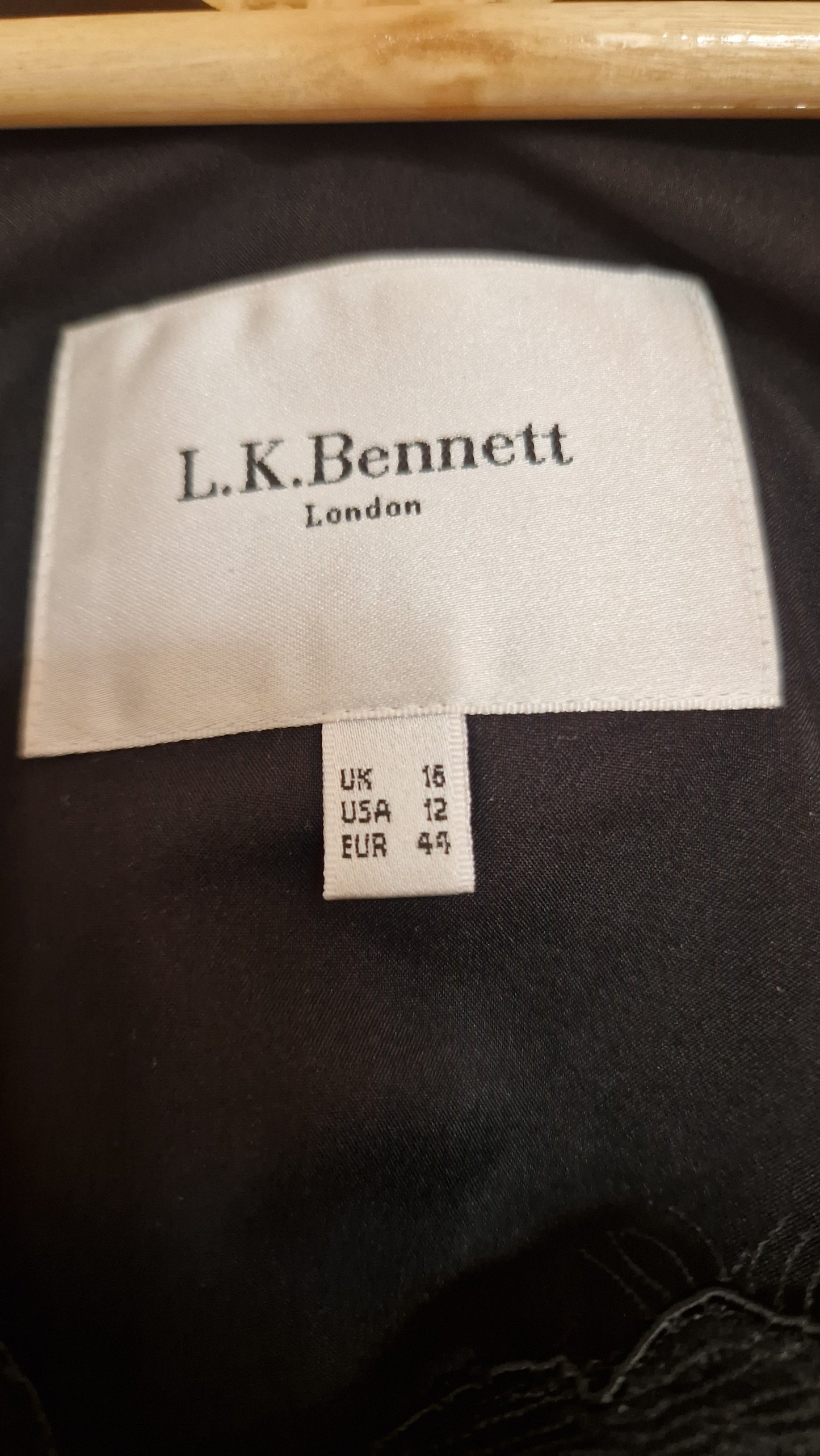 Preloved LK Bennett Sleeveless Top with Lace Insert Size 16
