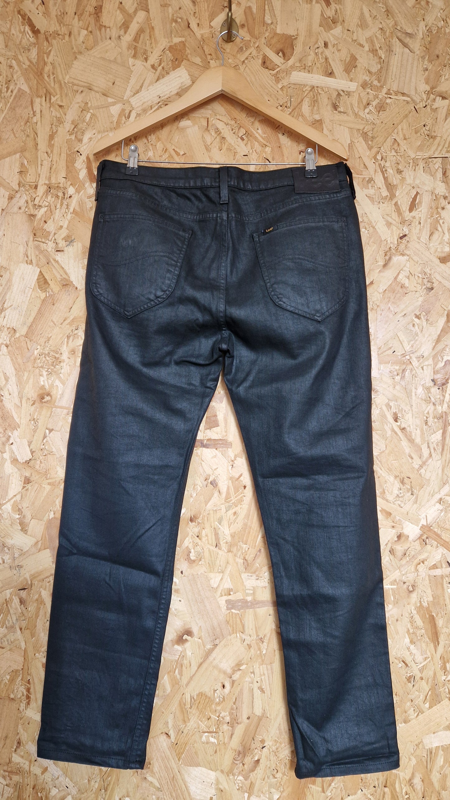 Preloved Lee Coated Black Arvin Jeans Waist Size 33 Leg Length 32