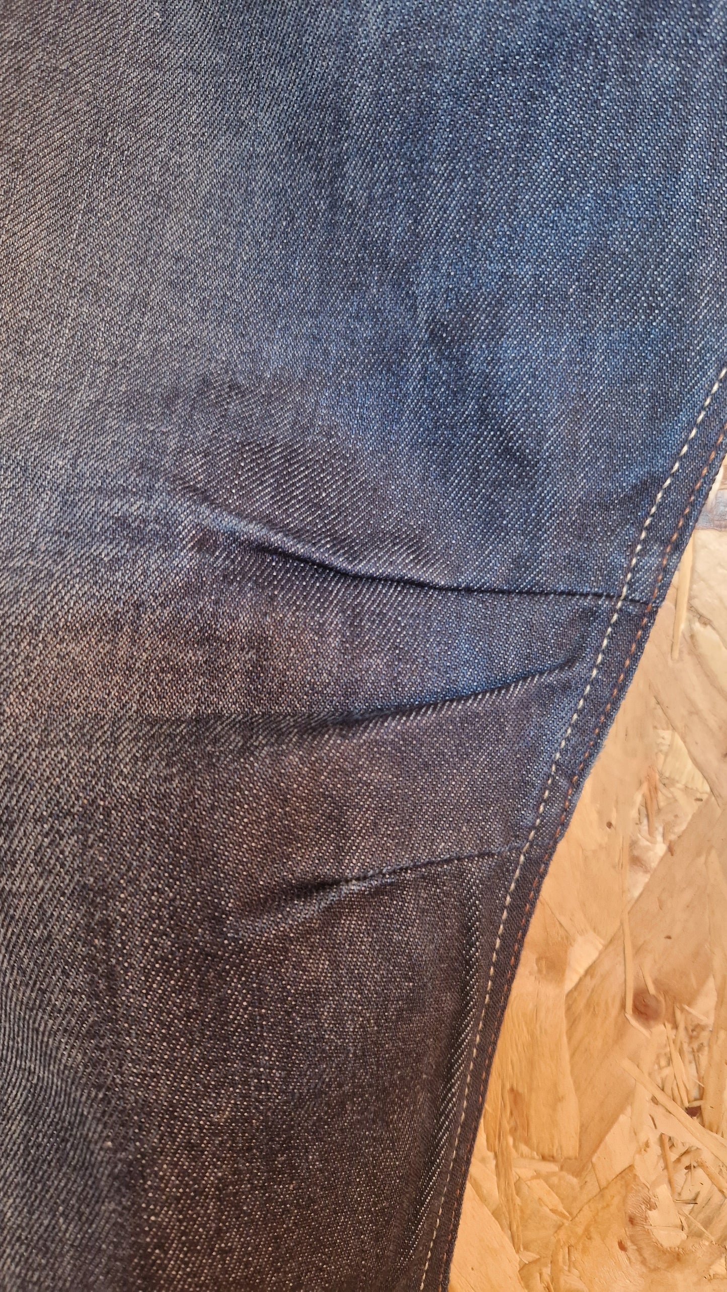 Preloved Diesel Narrot Jeans Waist Size 32 Leg Length 30
