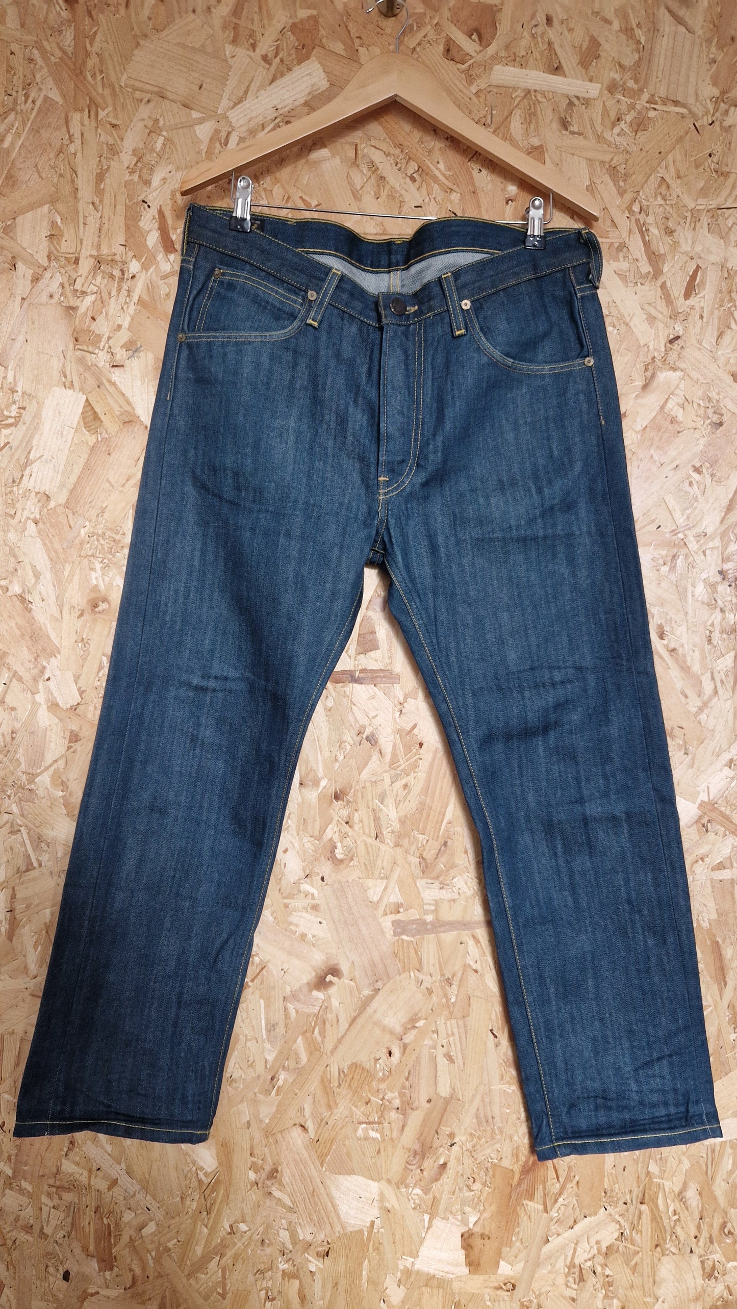 Preloved Lee Cash Jeans Waist Size 33 Leg Length 32