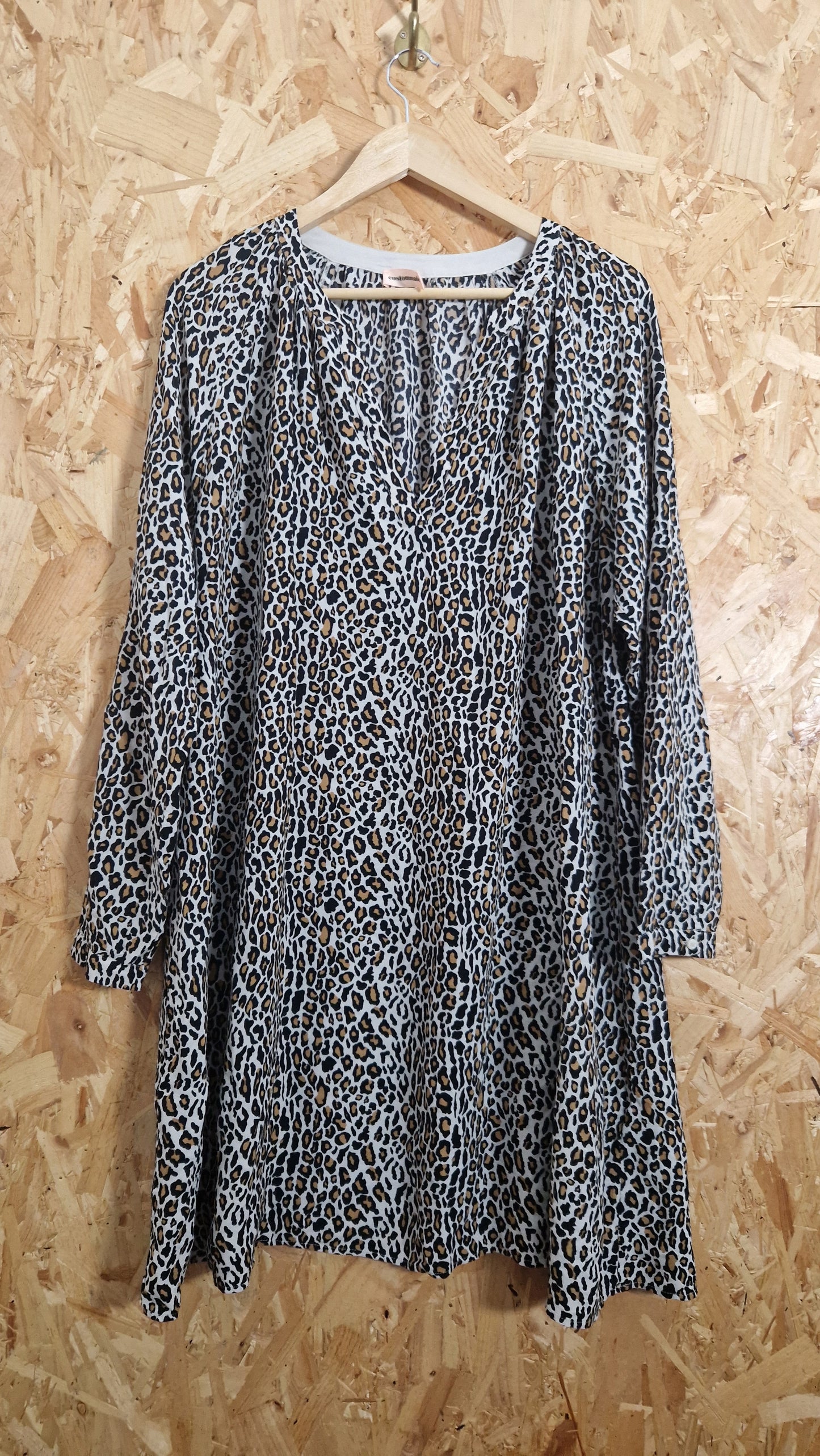 Preloved Custommade Long Sleeve Open Neck Raglan Sleeve Printed Dress Size UK 8/ 10 EU 36