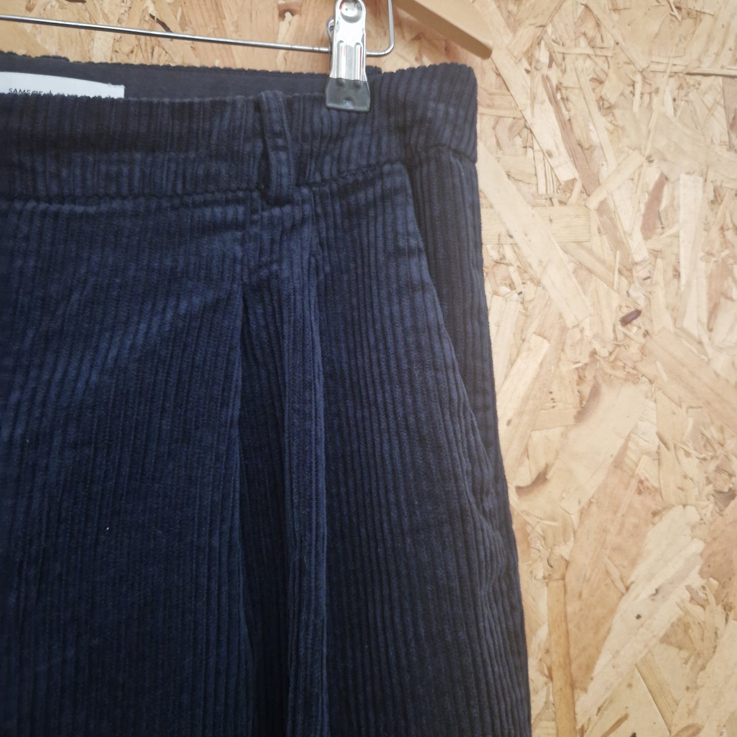 Preloved Samsoe SamSoe Pleated Cord Trousers Size Medium
