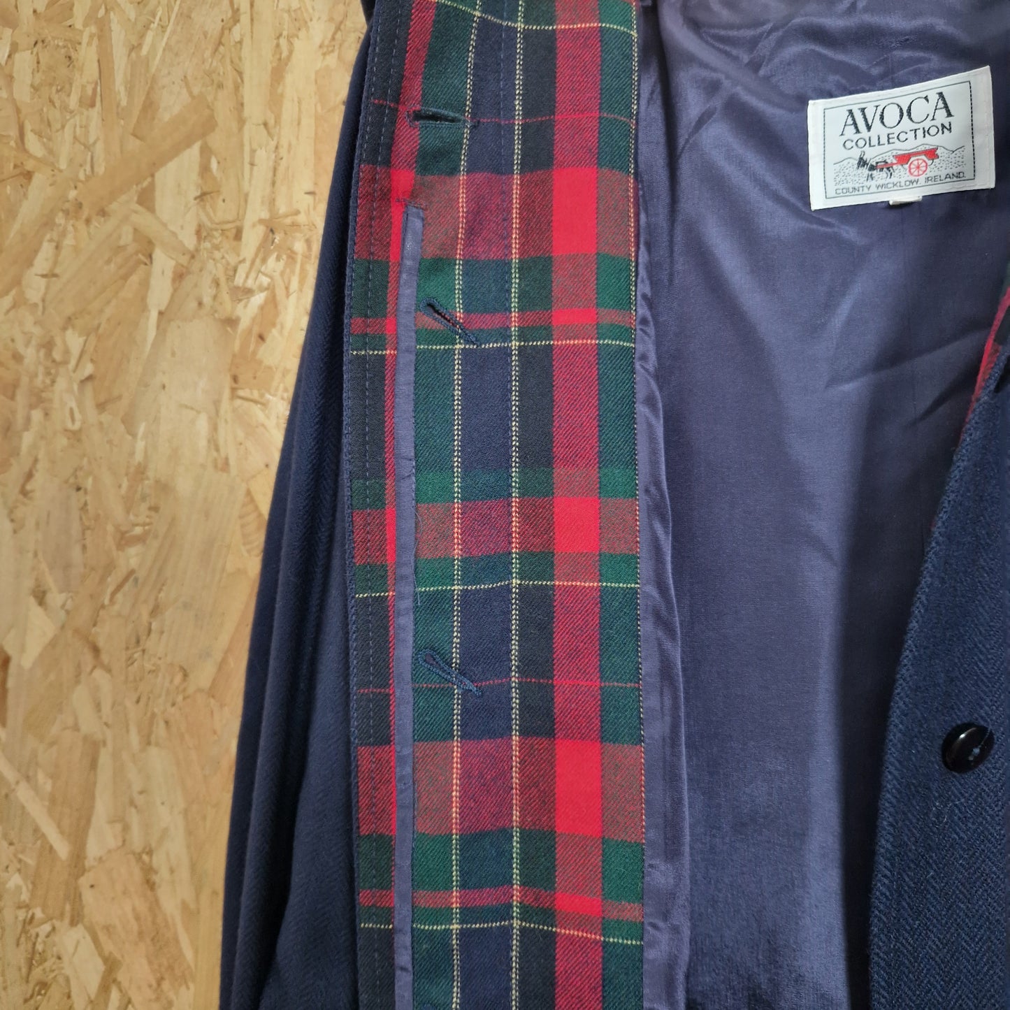 Preloved Avoca 'Red Hiding Style' Hooded Wool Coat Size Medium