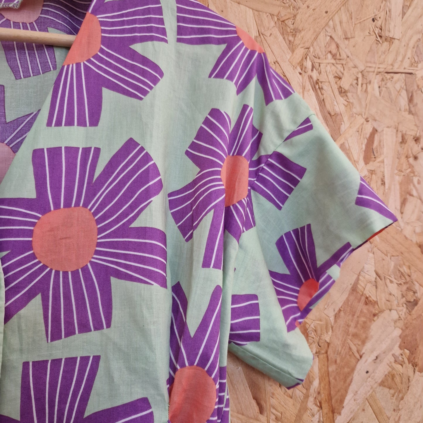 Preloved Bo Carter Patrycja Printed V-Neck Top with Side Adjusters Size XS