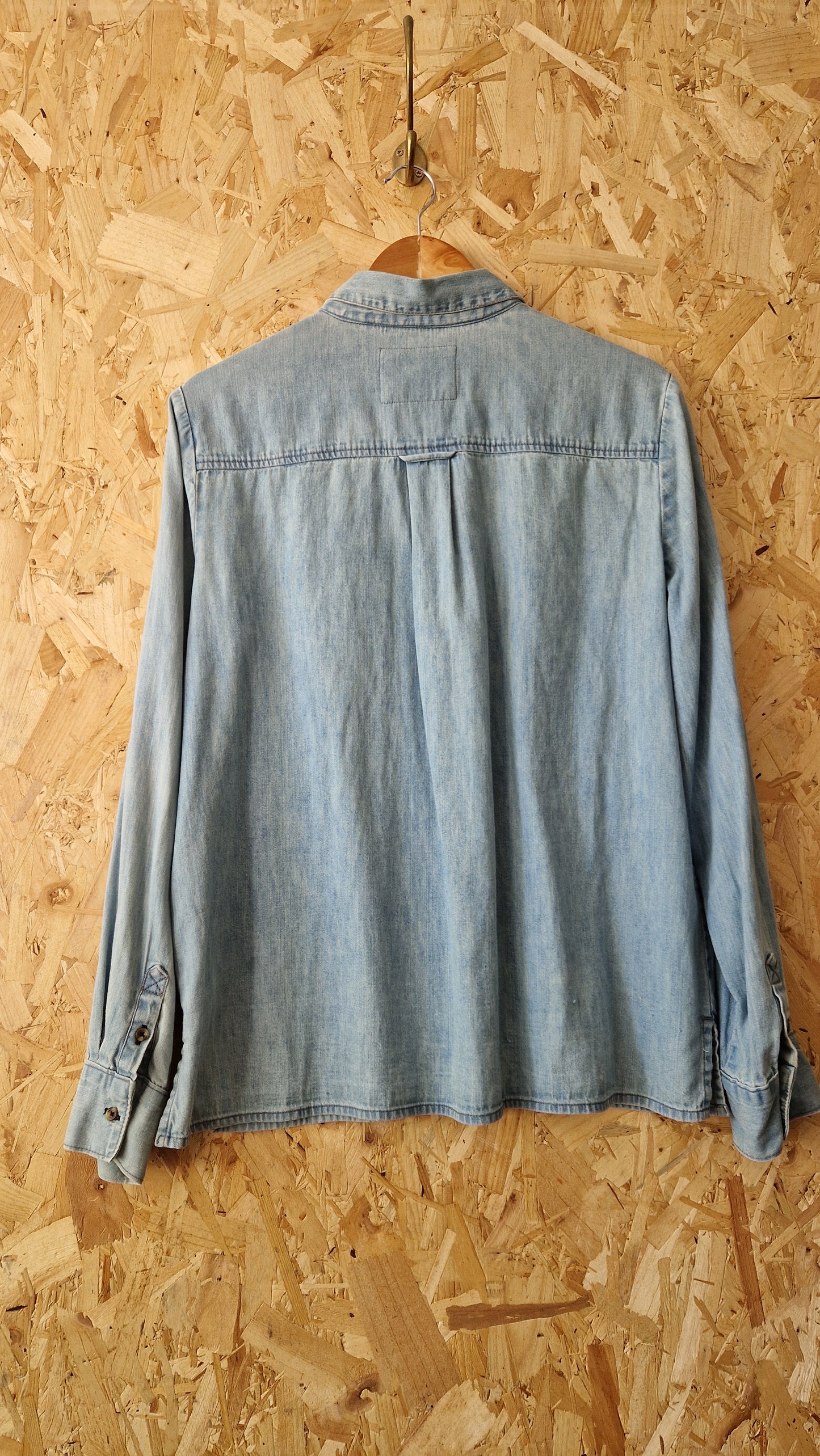 Preloved Holding Horses by Anthropologie Long Sleeve Chambray Shirt with Embroidery Size Large