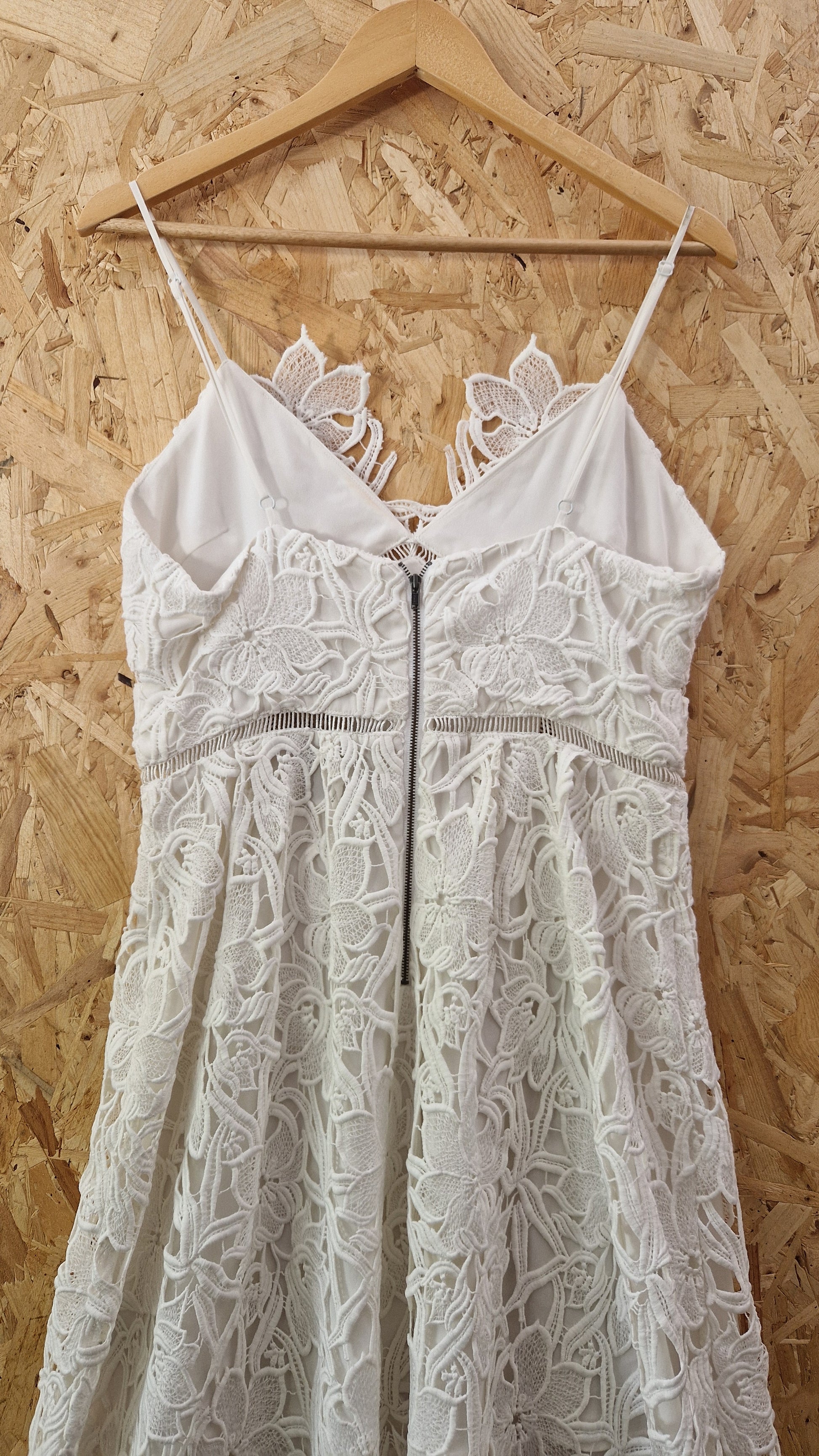 Preloved Free People Strappy Crochet Lace Dress Size 12 Preloved Clothes by Jum & Adi Preloved Free People Strappy Crochet Lace Dress Size 12 Preloved Clothes by Jum & Adi