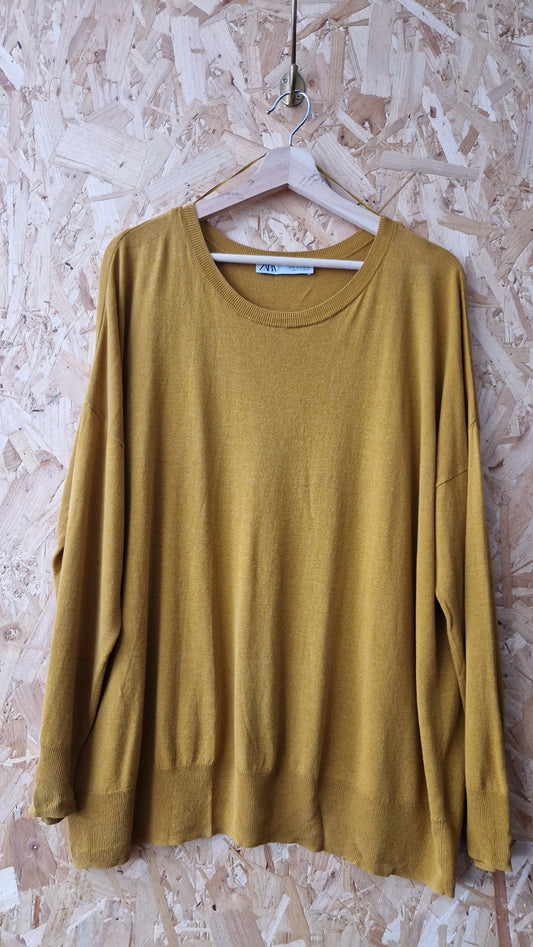 Preloved Zara Fine Knit Jumper with Dropped Shoulder Size Medium