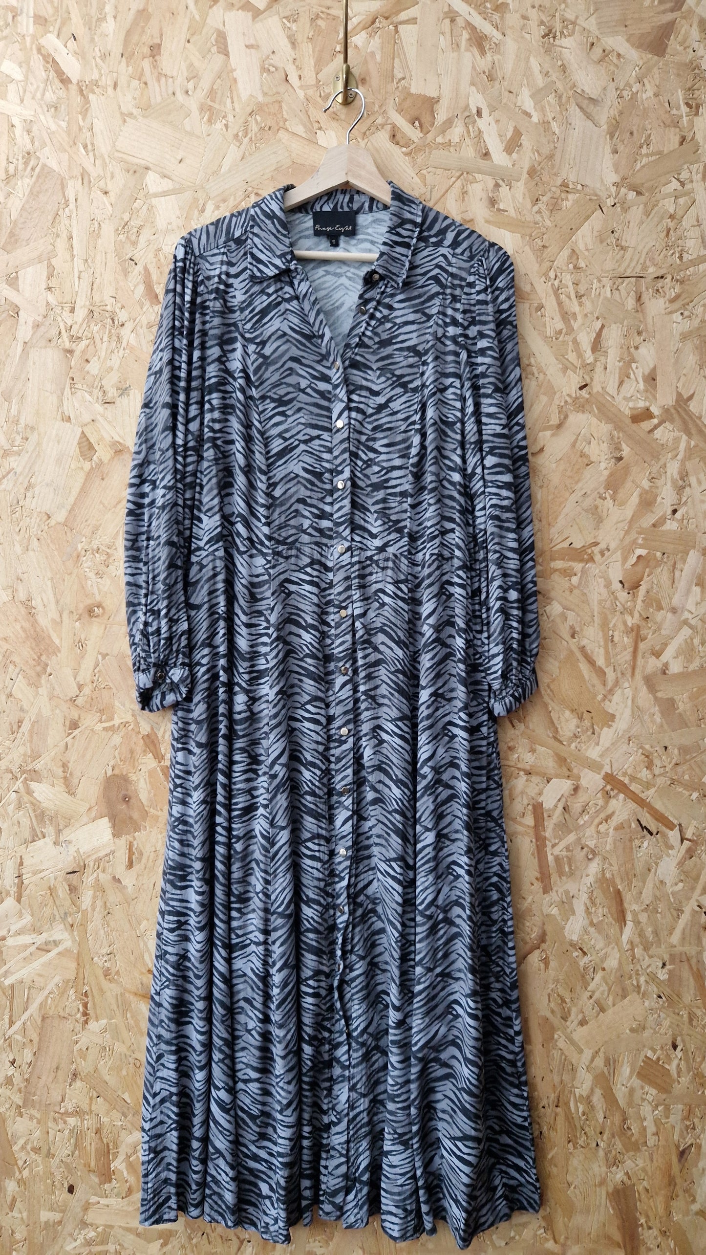 Preloved Phase Eight Long Sleeve Animal Print Shirtdress Size 14