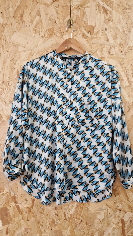 Preloved Zara Three Quarter Sleeve & Placket Printed Blouse Size Small