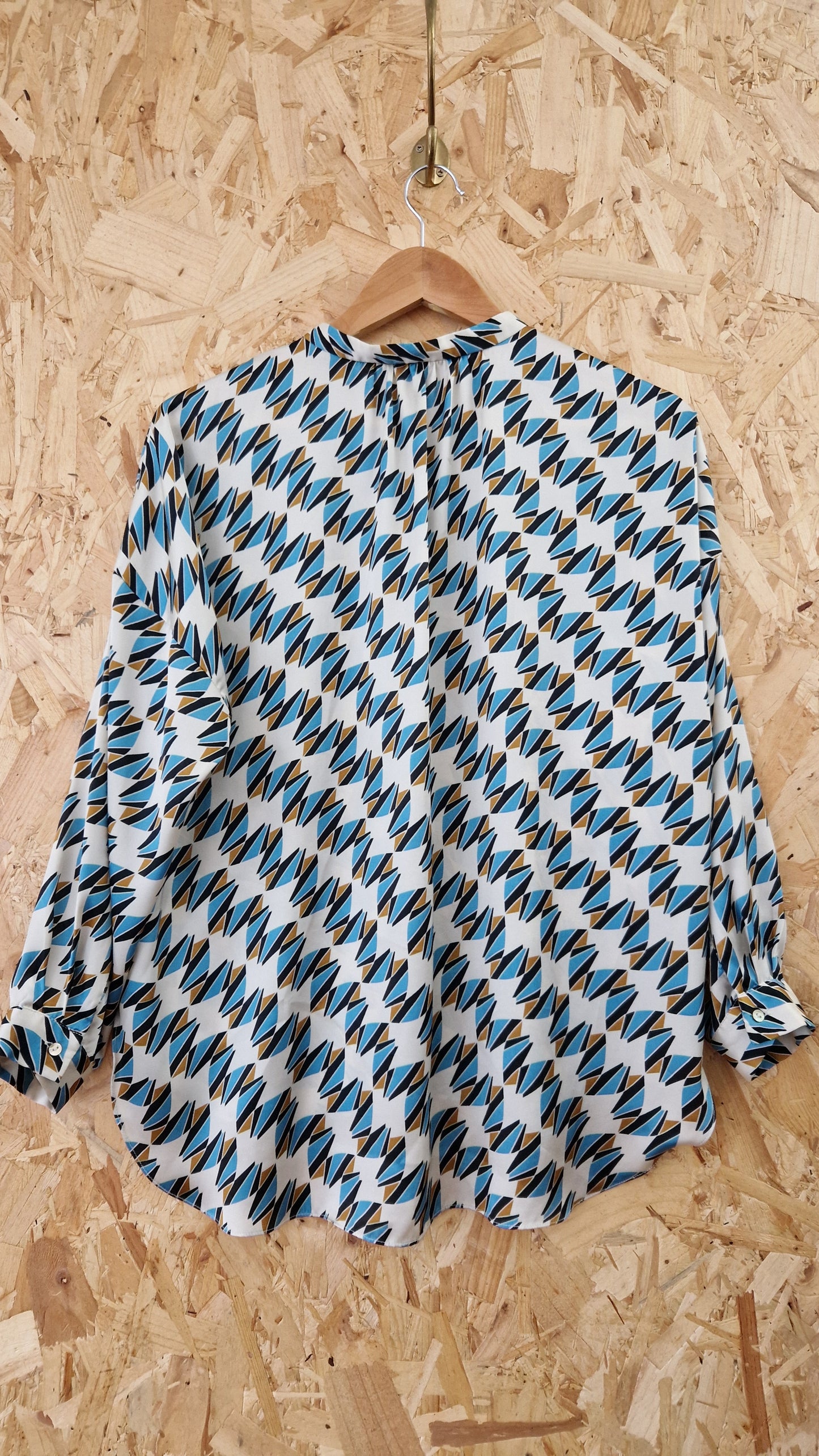 Preloved Zara Three Quarter Sleeve & Placket Printed Blouse Size Small