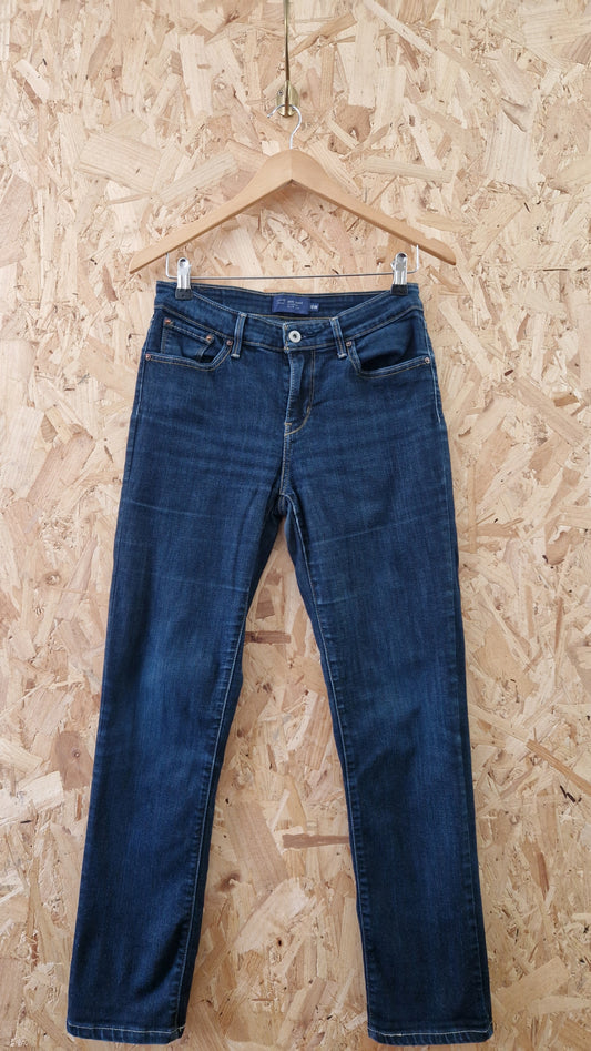 Preloved Levi's Demi Curve Classic Slim Leg Jeans  Waist Size 28