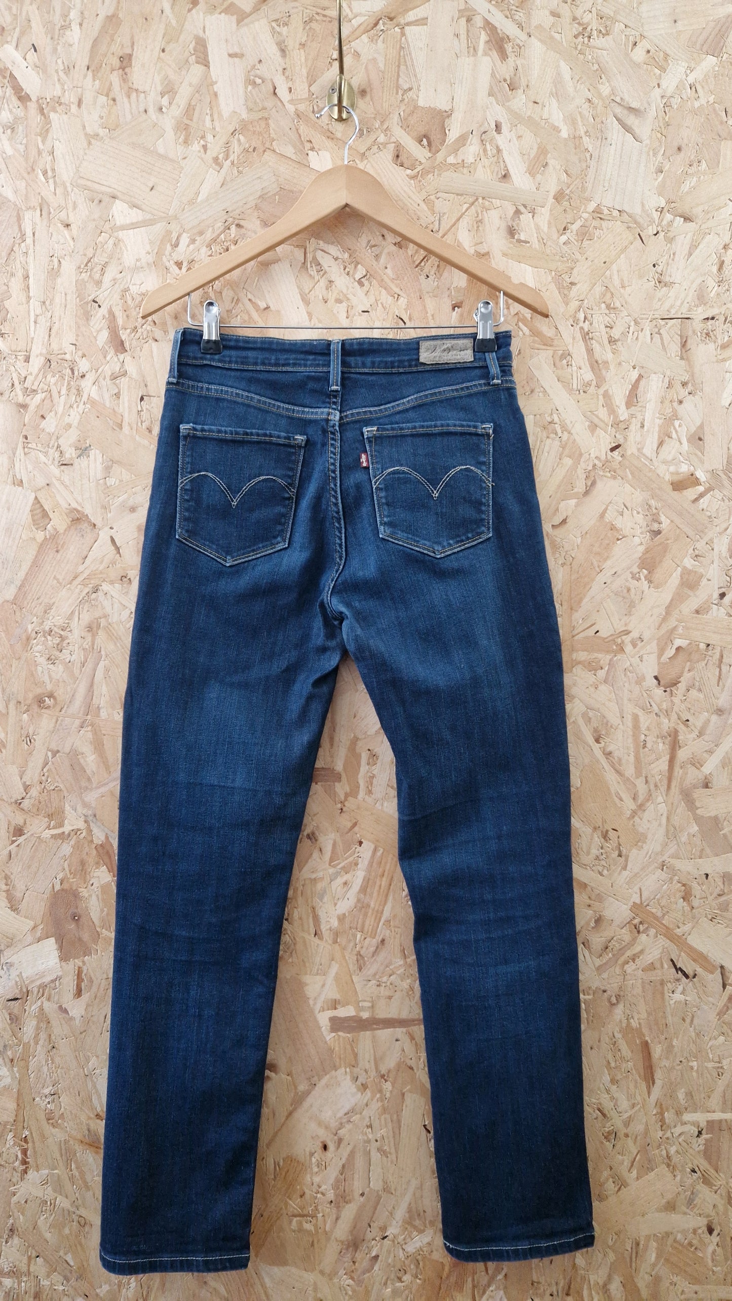 Preloved Levi's Demi Curve Classic Slim Leg Jeans  Waist Size 28