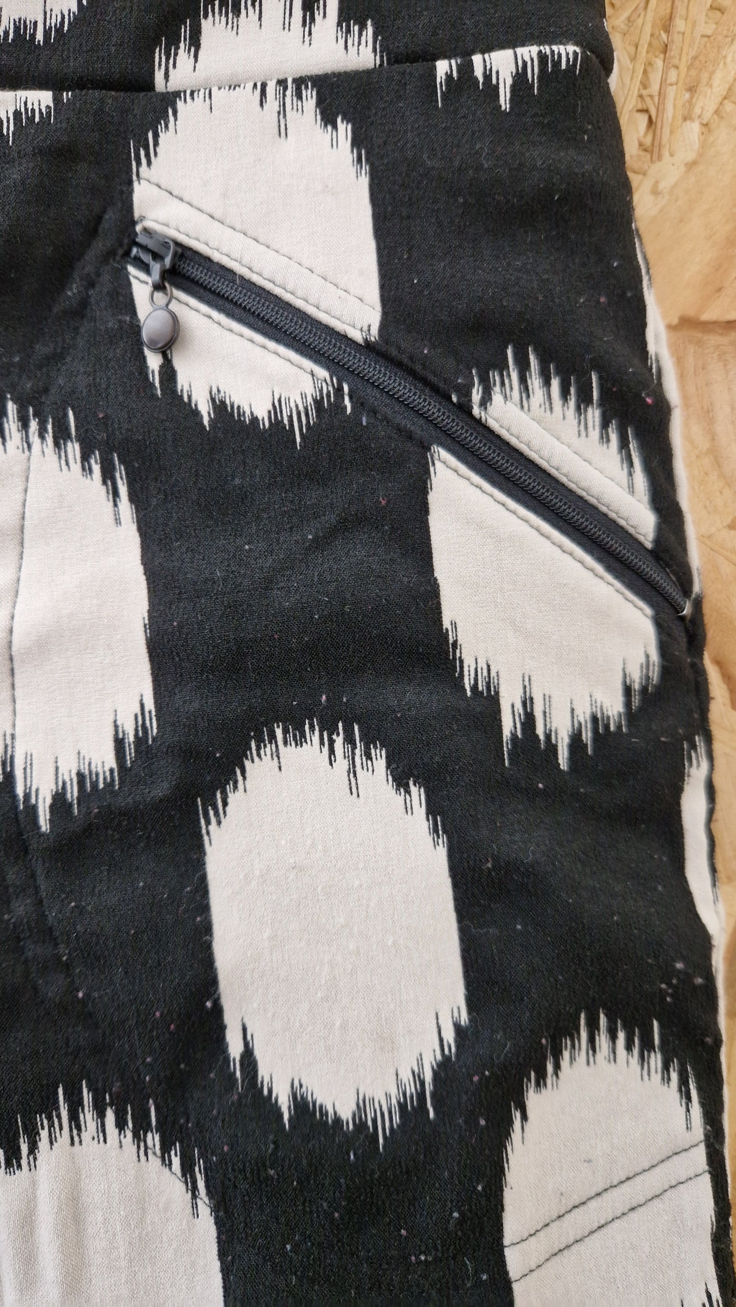 Preloved Bitte Kai Rand Bold Pattern Capri Pants Size Small