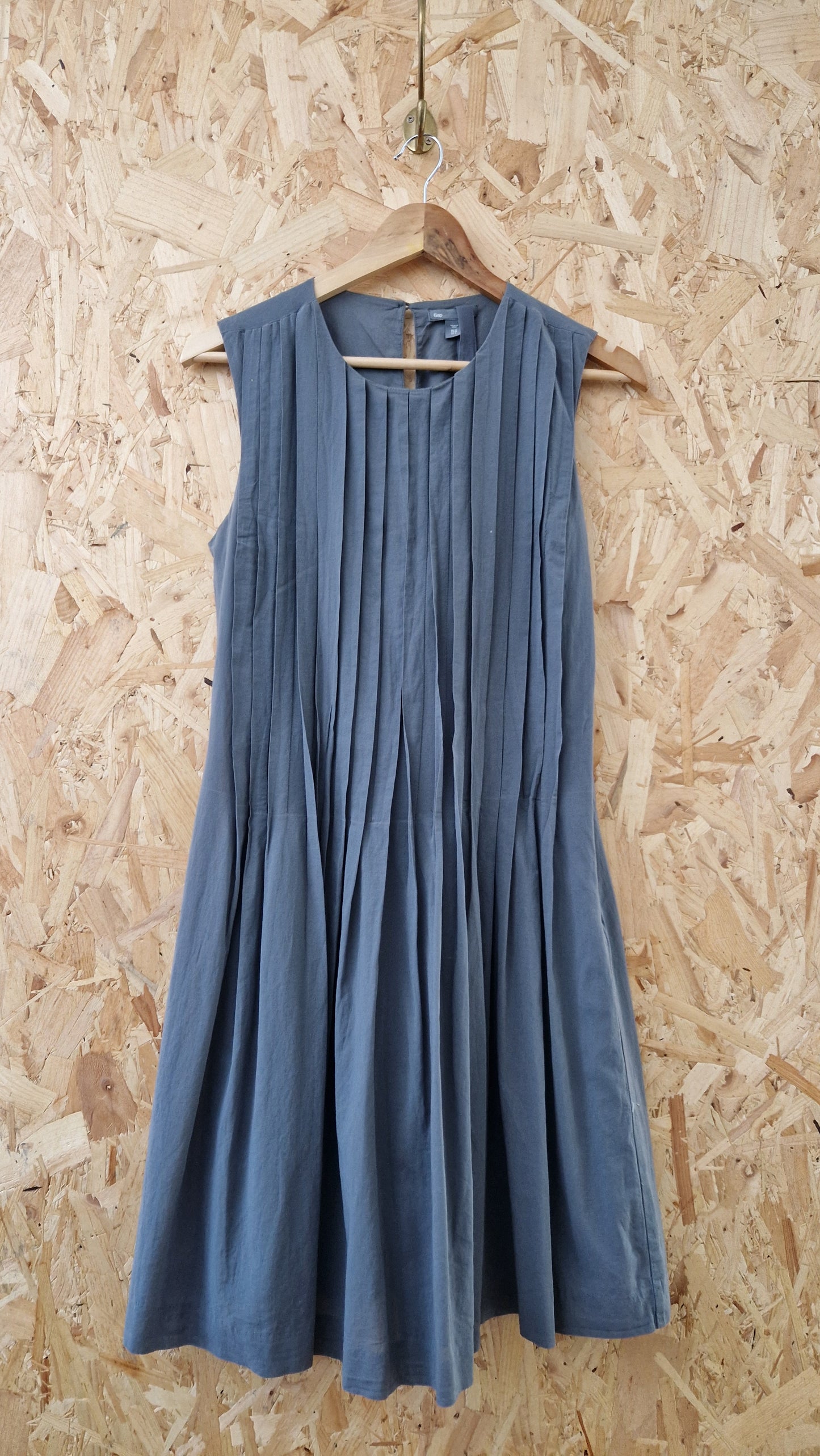 Preloved GAP Pleat Detail Sleeveless Dress with Belt Size 10