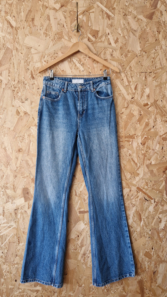 Preloved Topshop Bleached Flared Jeans Waist Size 28 Leg Length 32