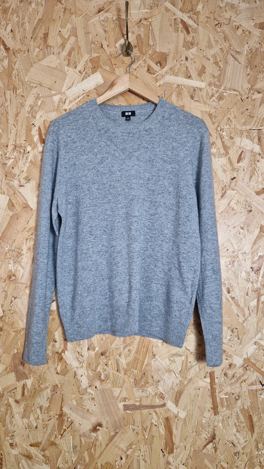 Preloved Uniqlo Cashmere Crew Neck Jumper Size Medium