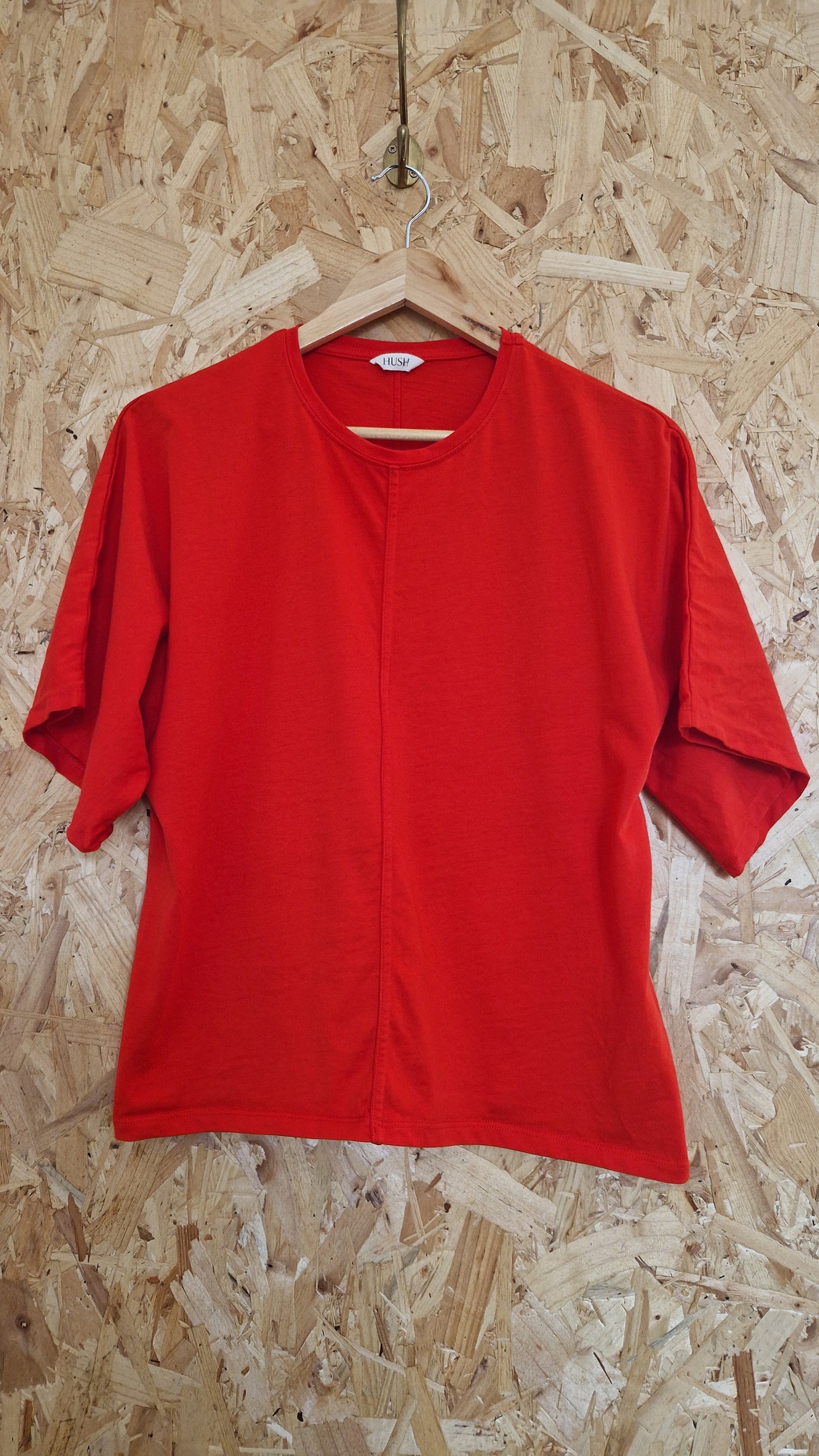 Preloved Hush Batwing T-Shirt Size Small/ Medium