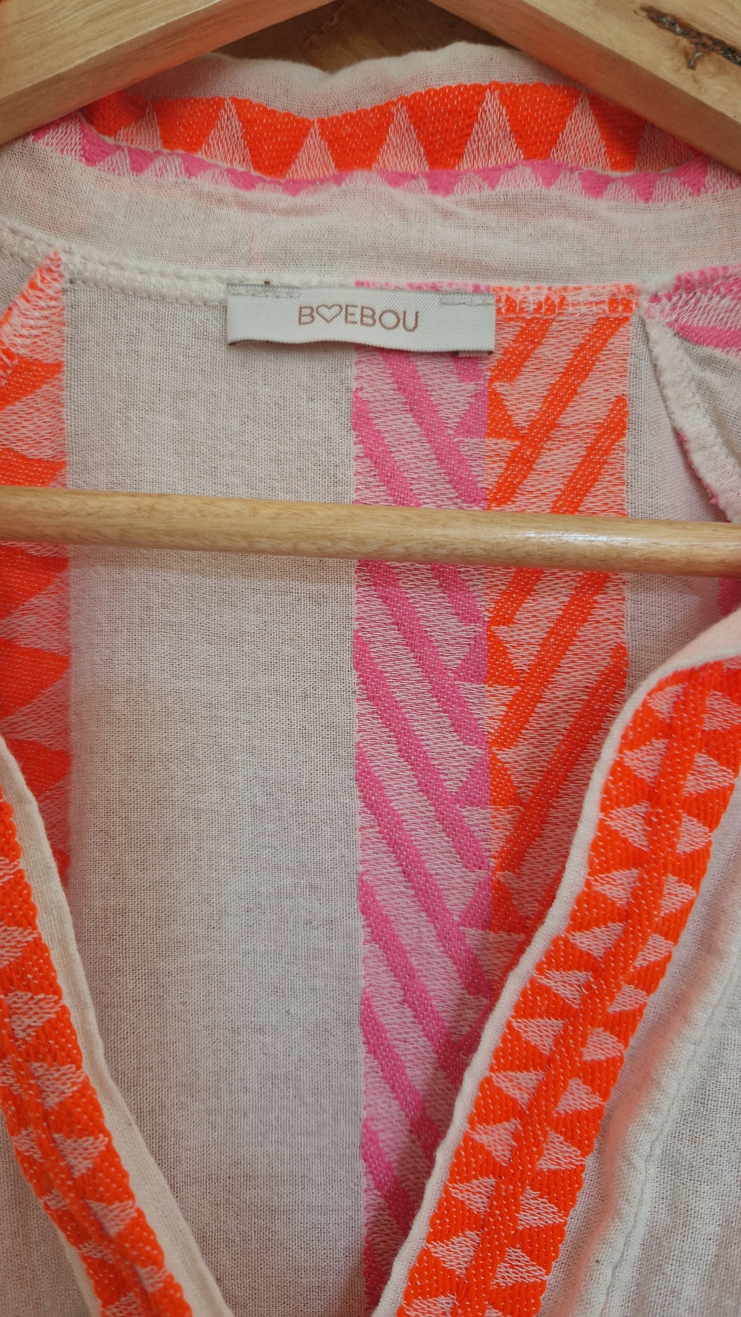 Preloved Bebou Open Neck Jacquard Pattern Blouse One Size