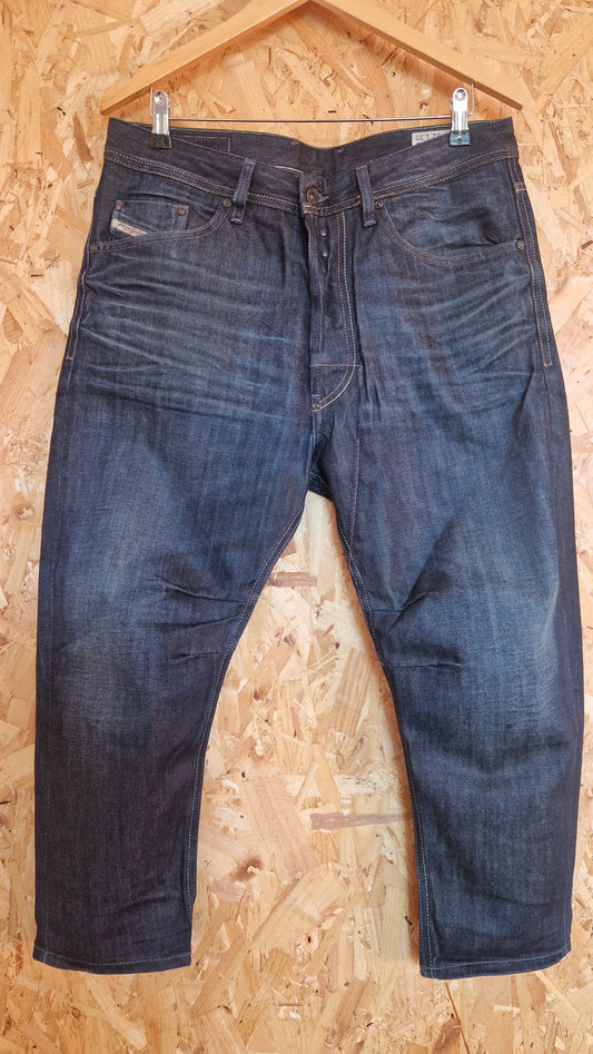 Preloved Diesel Narrot Jeans Waist Size 32 Leg Length 30
