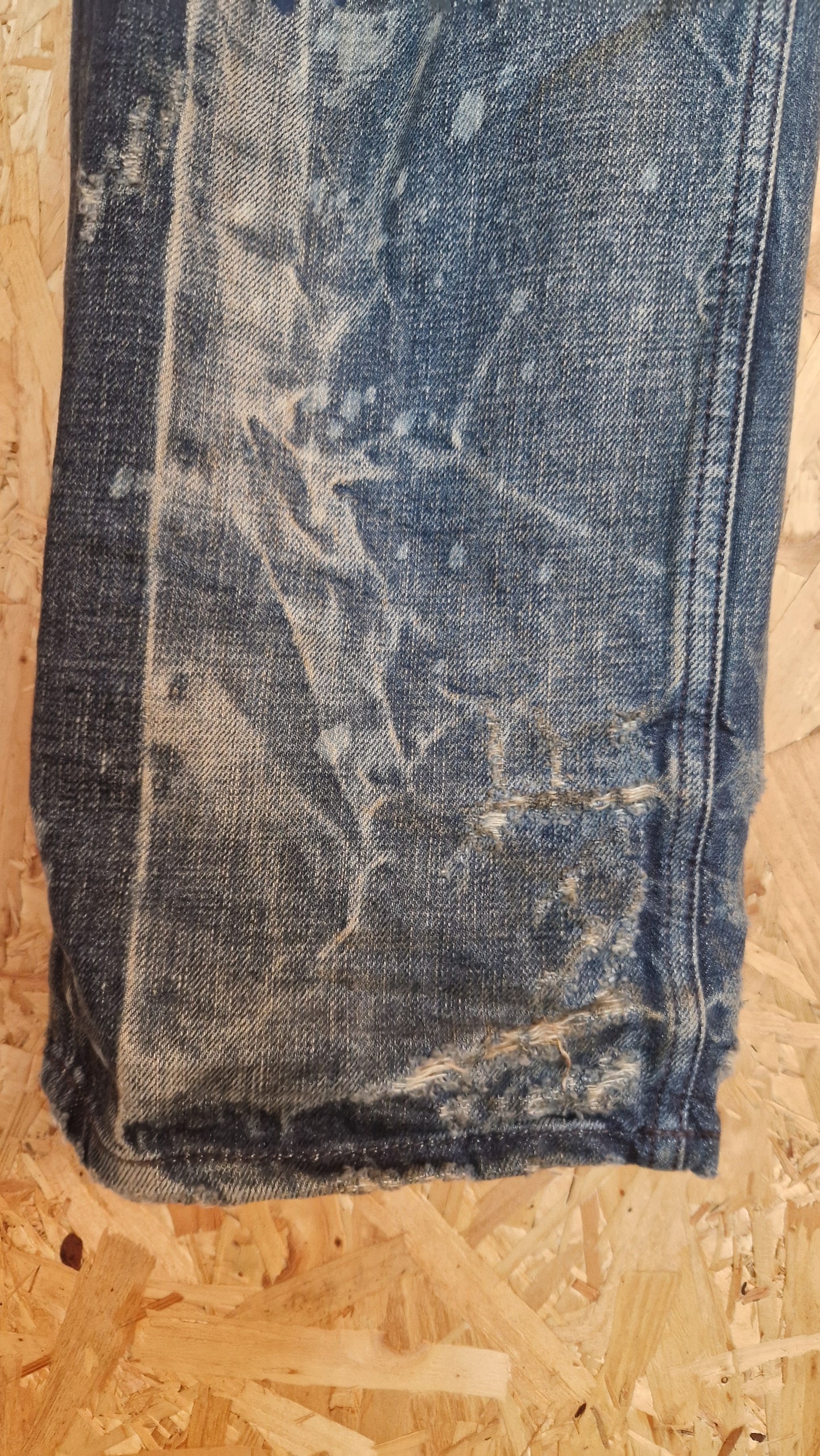 Diesel Larkee Jeans Sample - Unique Distressing & Details Waist Size 32 Leg Length 32