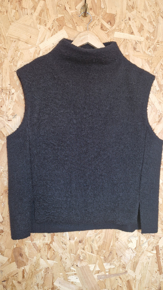 Preloved Zara Sleeveless Funnel Neck Boucle Jumper with Split Details Size Large