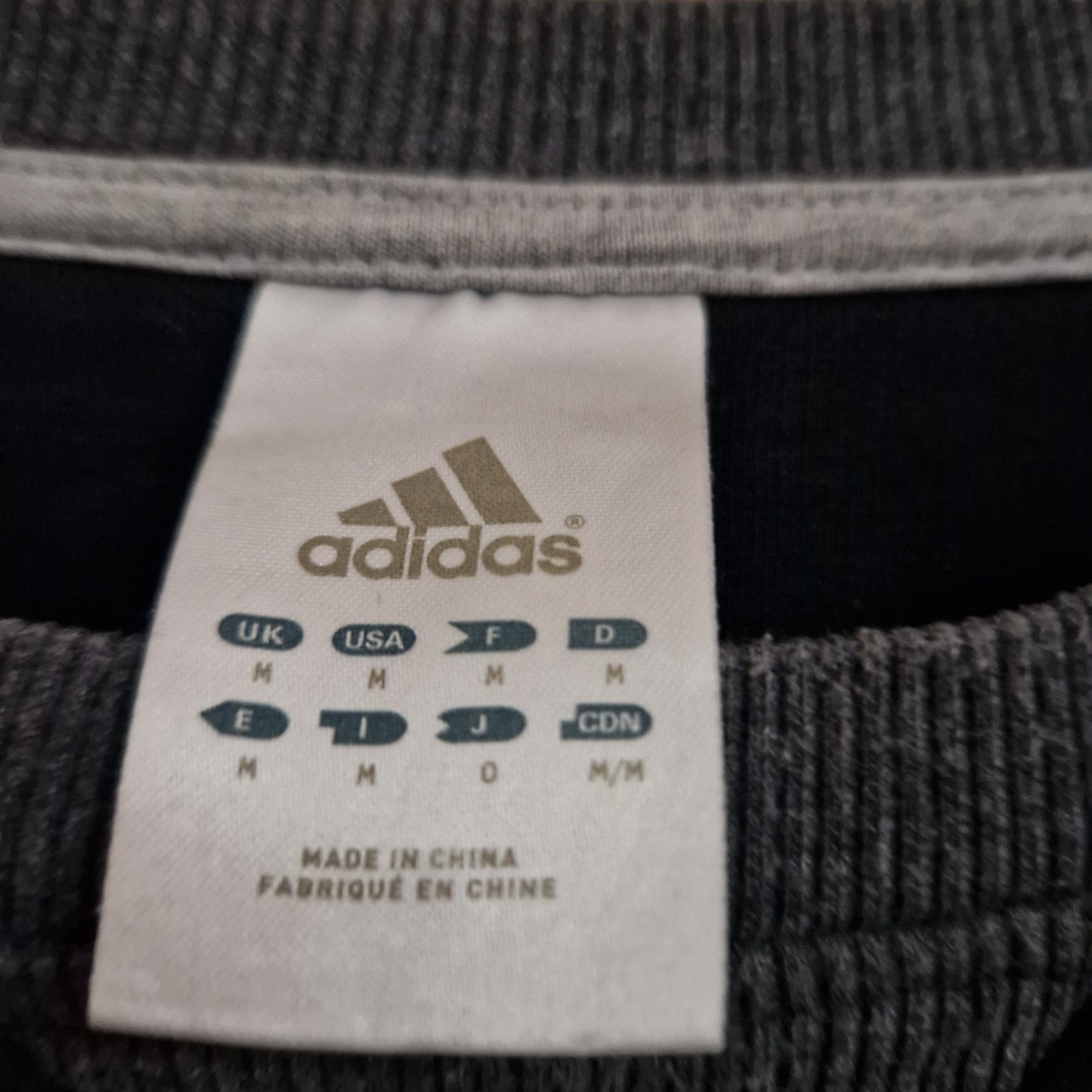 Preloved Adidas Contrast Trim Sweatshirt Size Medium