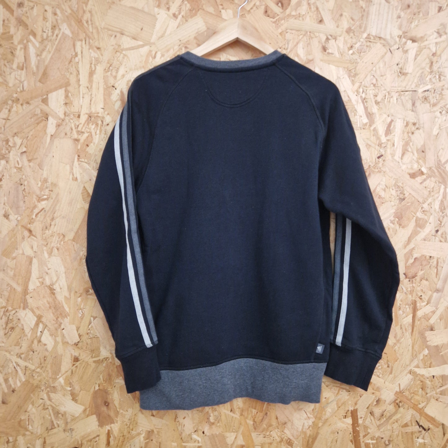 Preloved Adidas Contrast Trim Sweatshirt Size Medium