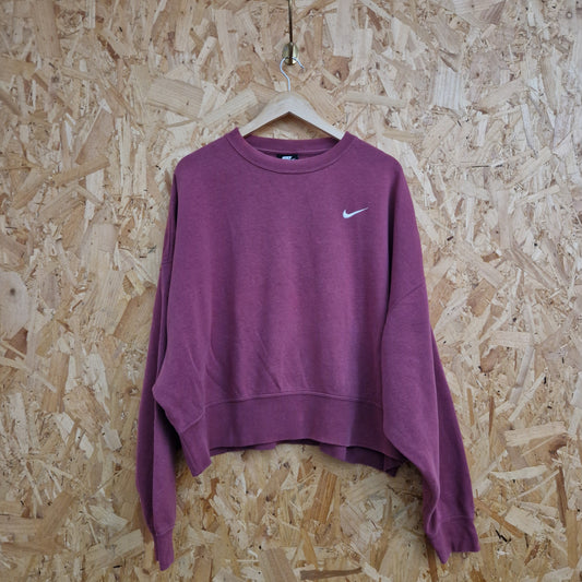 Preloved Nike Boxy Cropped Sweatshirt with Dropped Shoulder Size Large