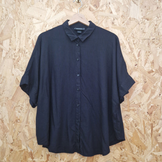 Preloved Monki Short Sleeve Oversized Blouse Size Large