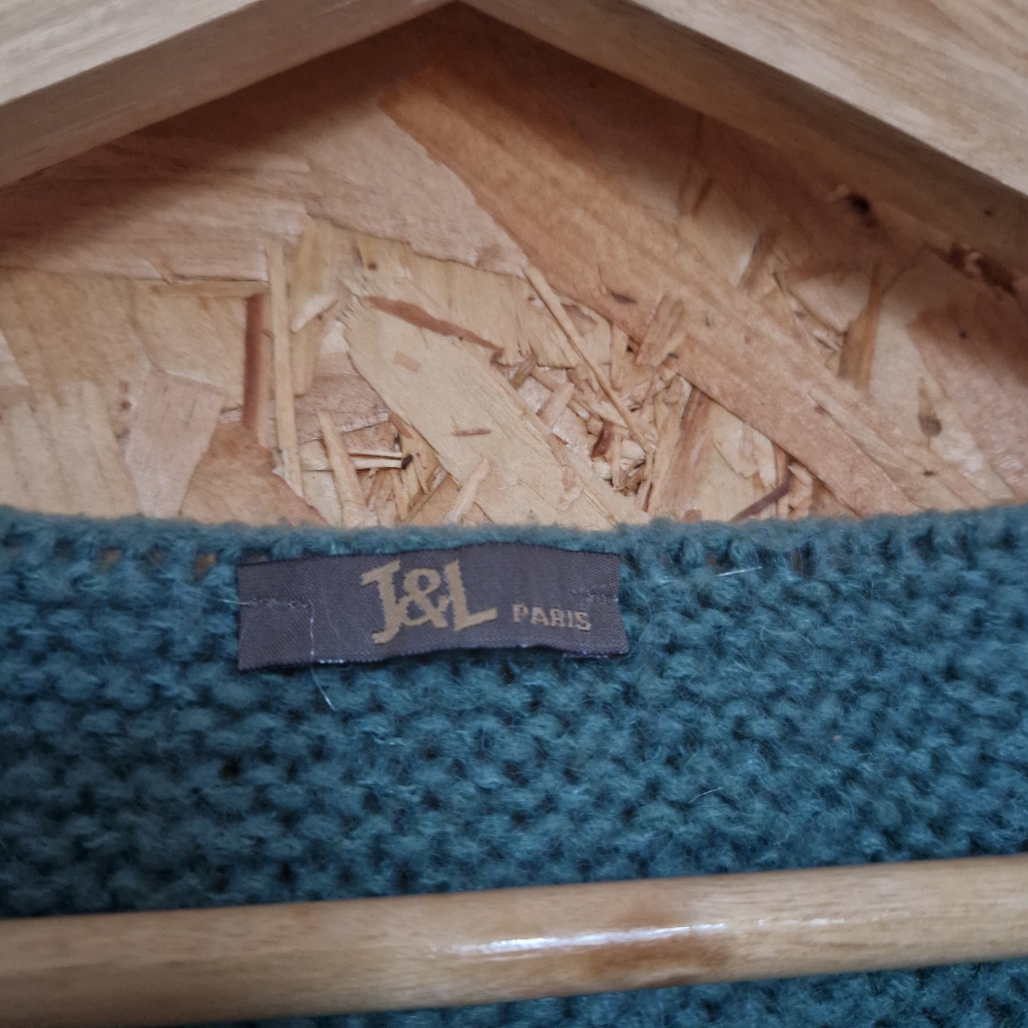 Preloved J&L Paris V-Neck Oversized Cropped Jumper Size Medium