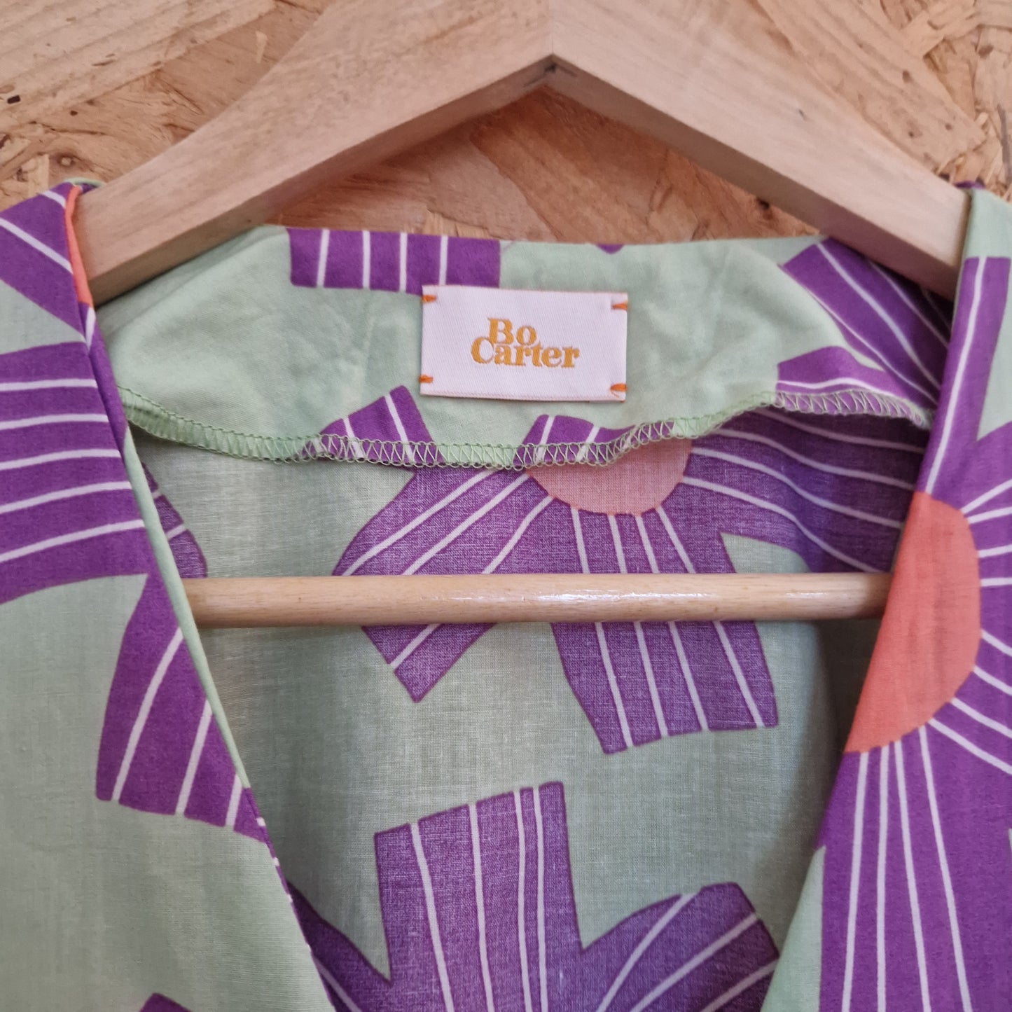 Preloved Bo Carter Patrycja Printed V-Neck Top with Side Adjusters Size XS