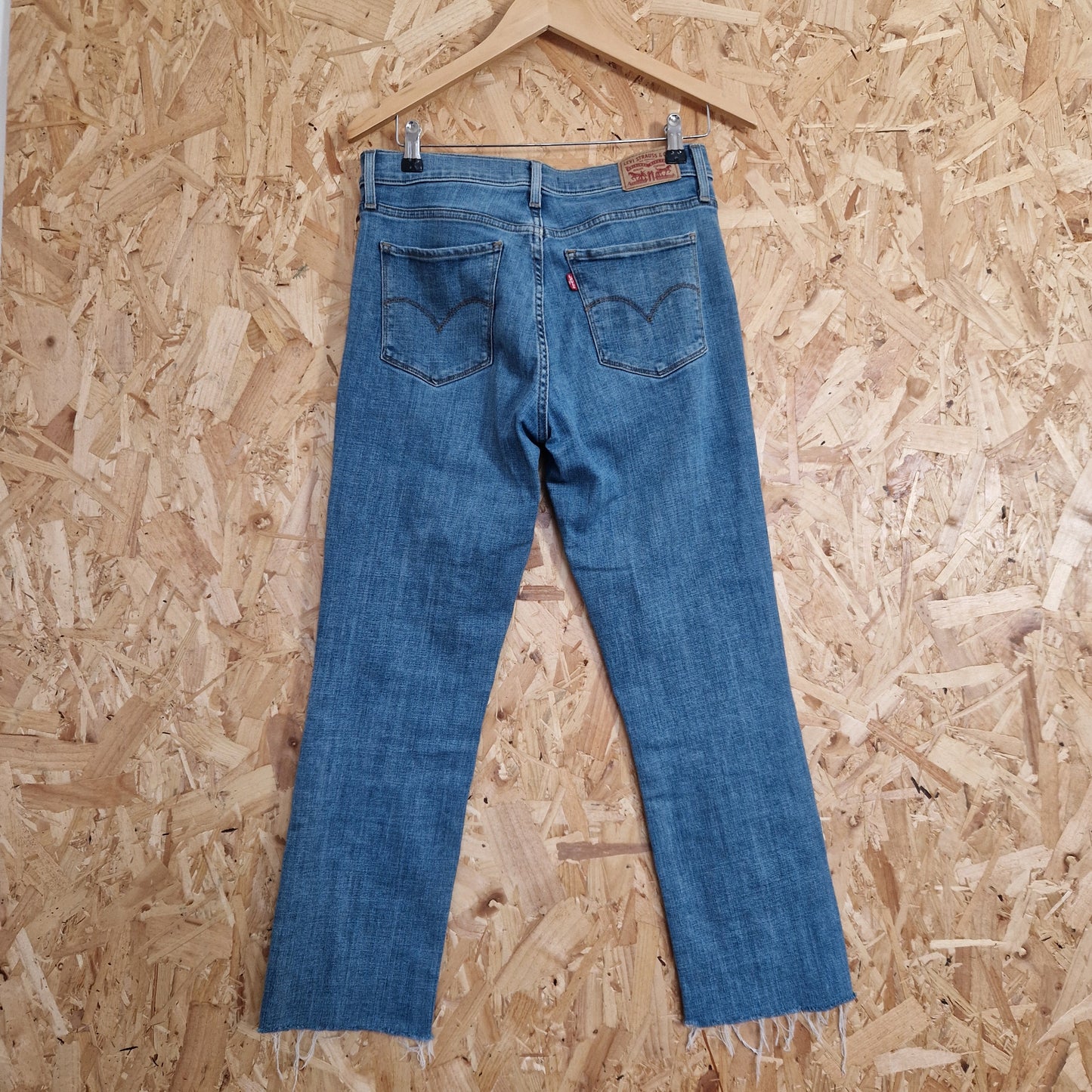 Preloved Levis 314 Shaping Straight Jeans Waist Size 29