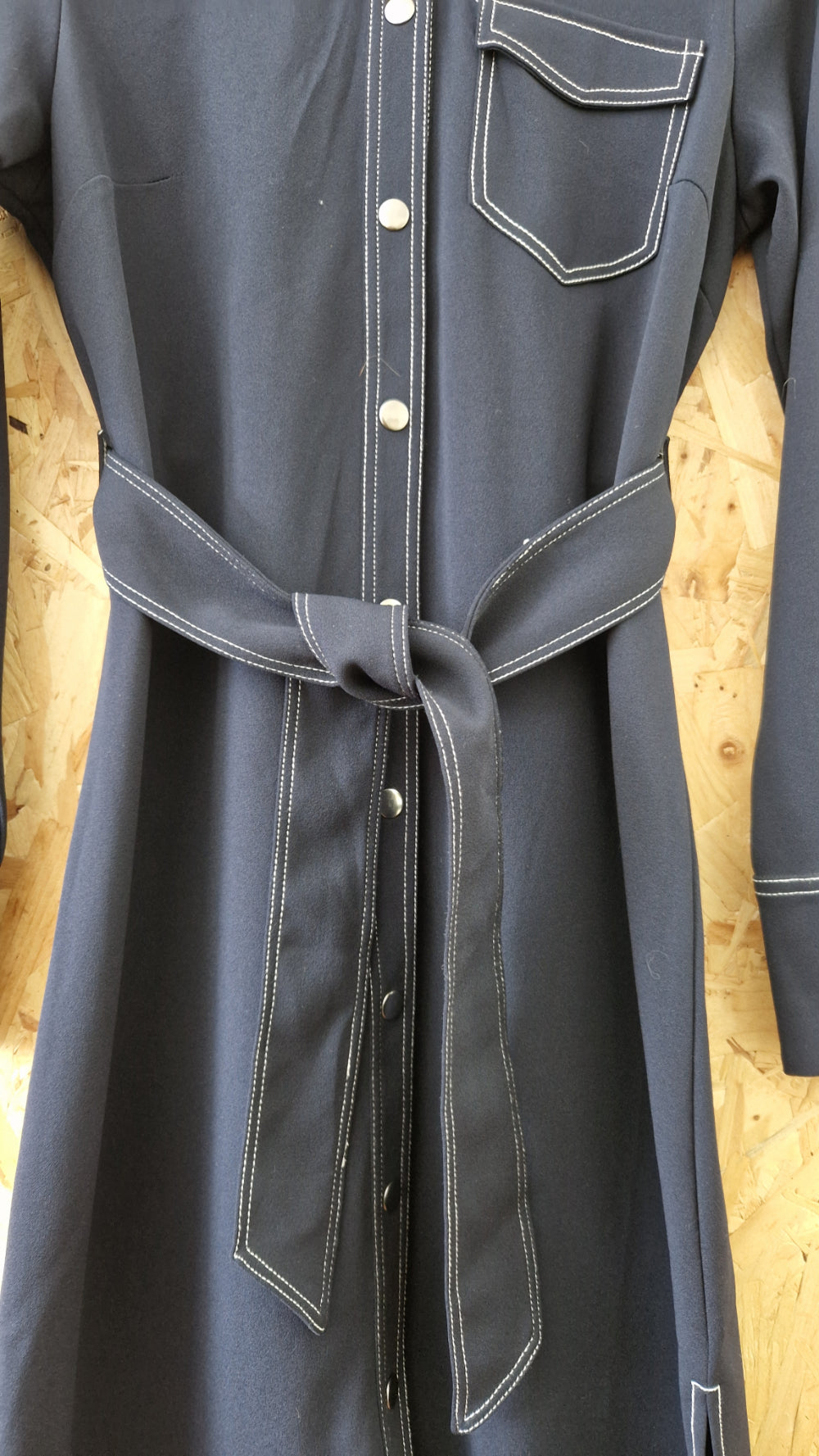 Preloved H&M Contrast Stitch Popper Detail Shirtdress Size Medium